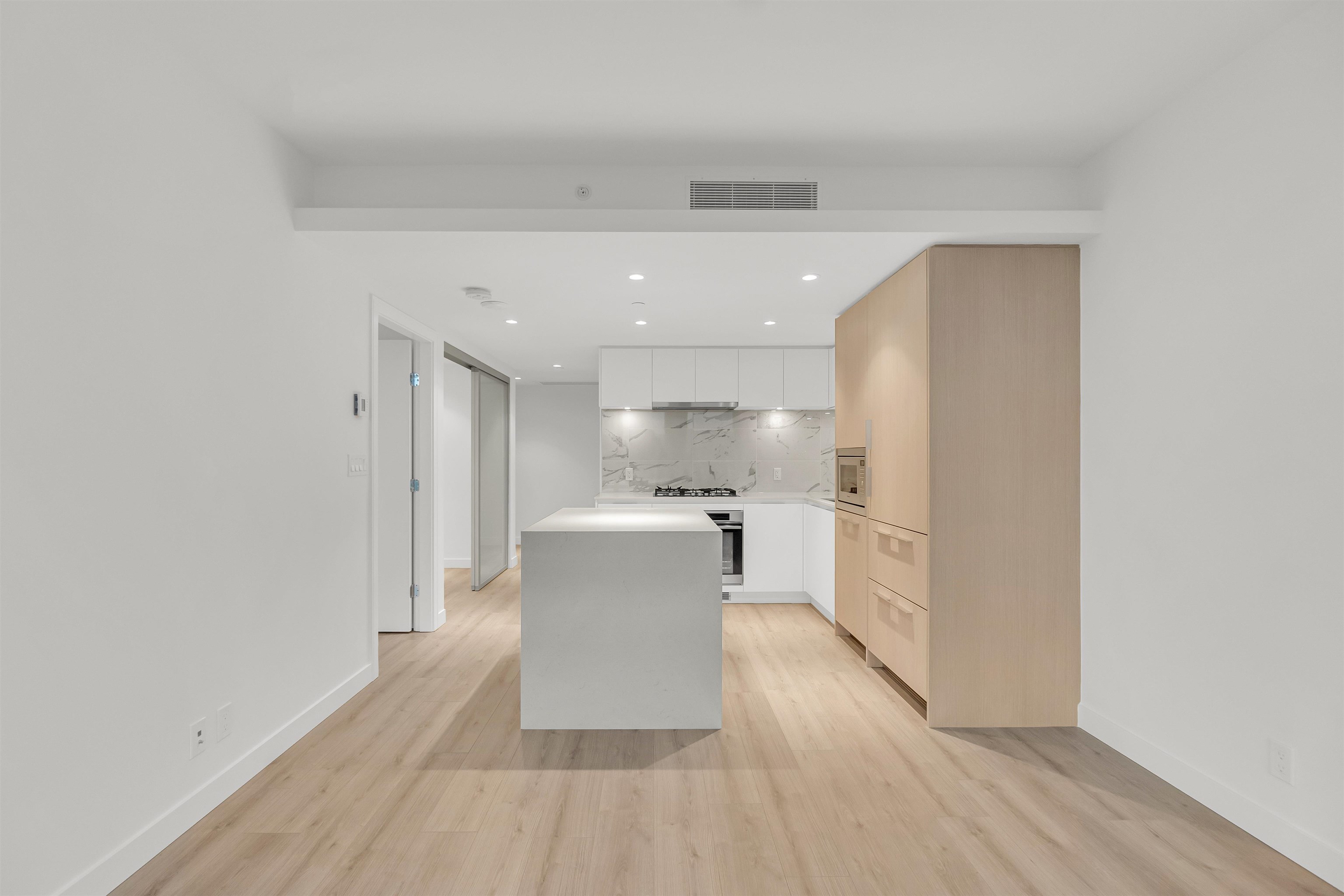 Listing image of 1205 1500 FERN STREET