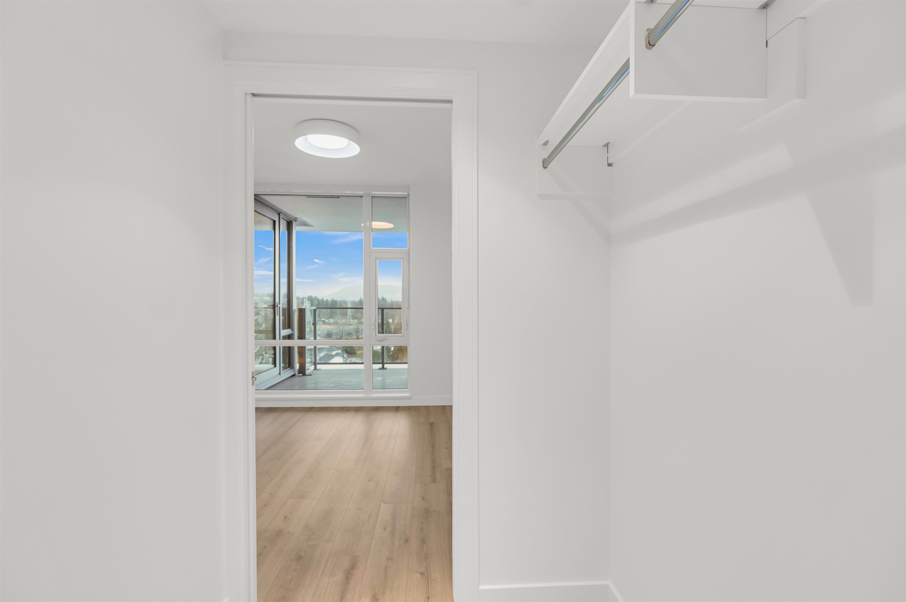 Listing image of 1205 1500 FERN STREET