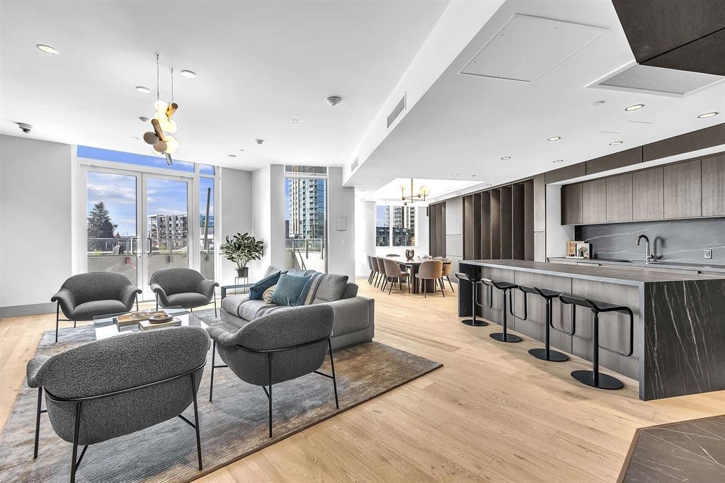 Listing image of 1205 1500 FERN STREET