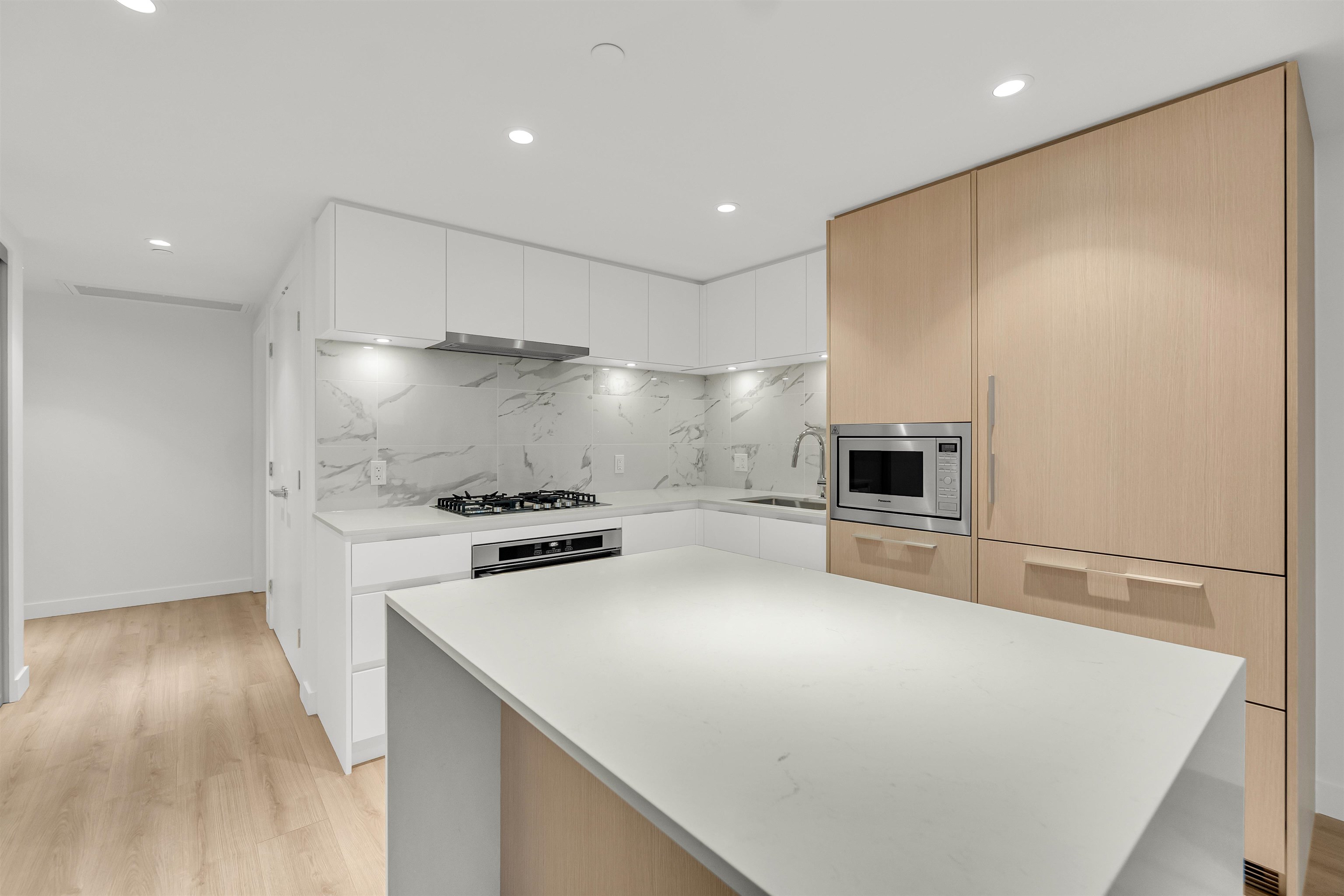 Listing image of 1205 1500 FERN STREET