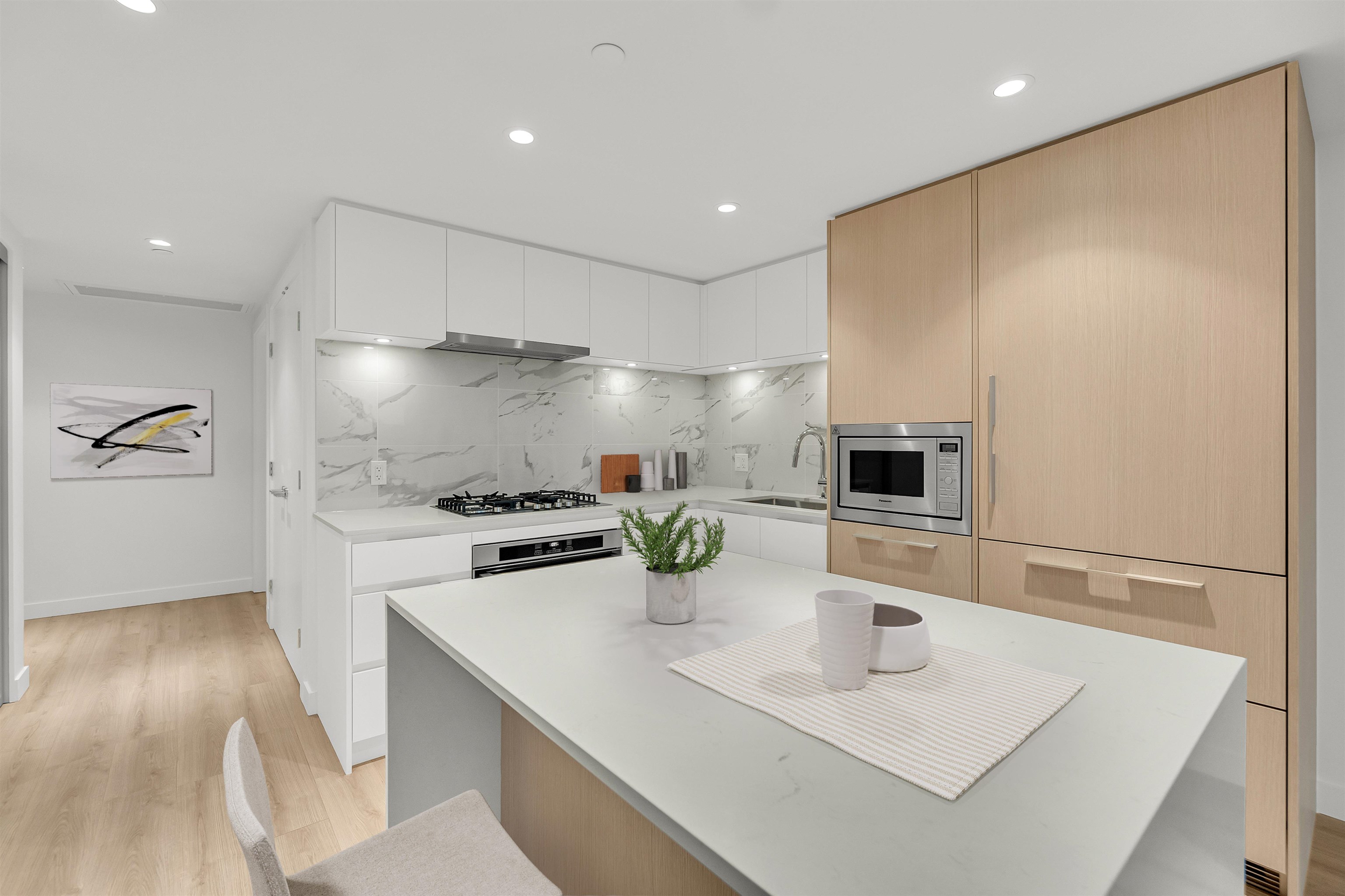 Listing image of 1205 1500 FERN STREET