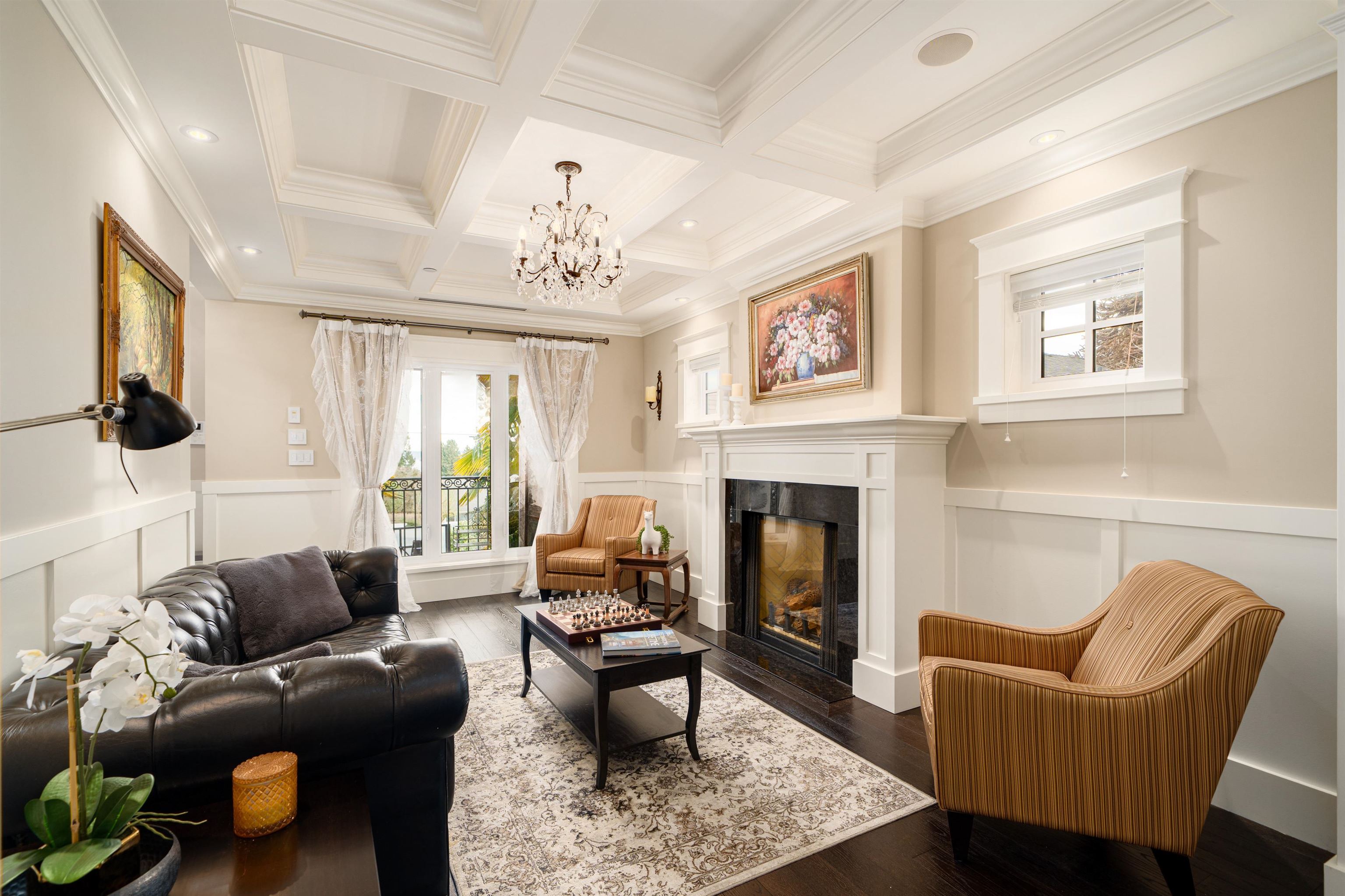 Listing image of 2285 KINGS AVENUE
