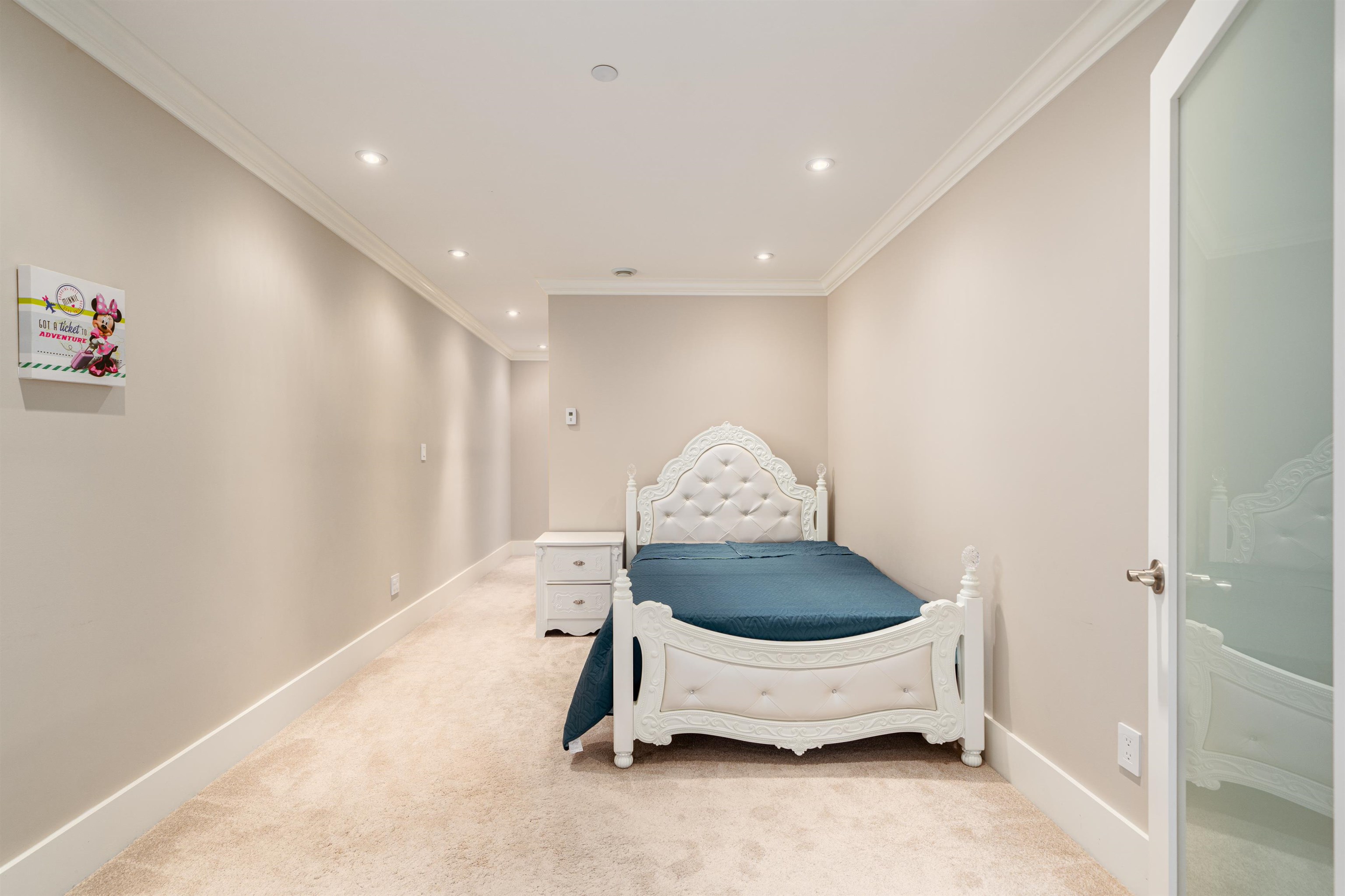 Listing image of 2285 KINGS AVENUE