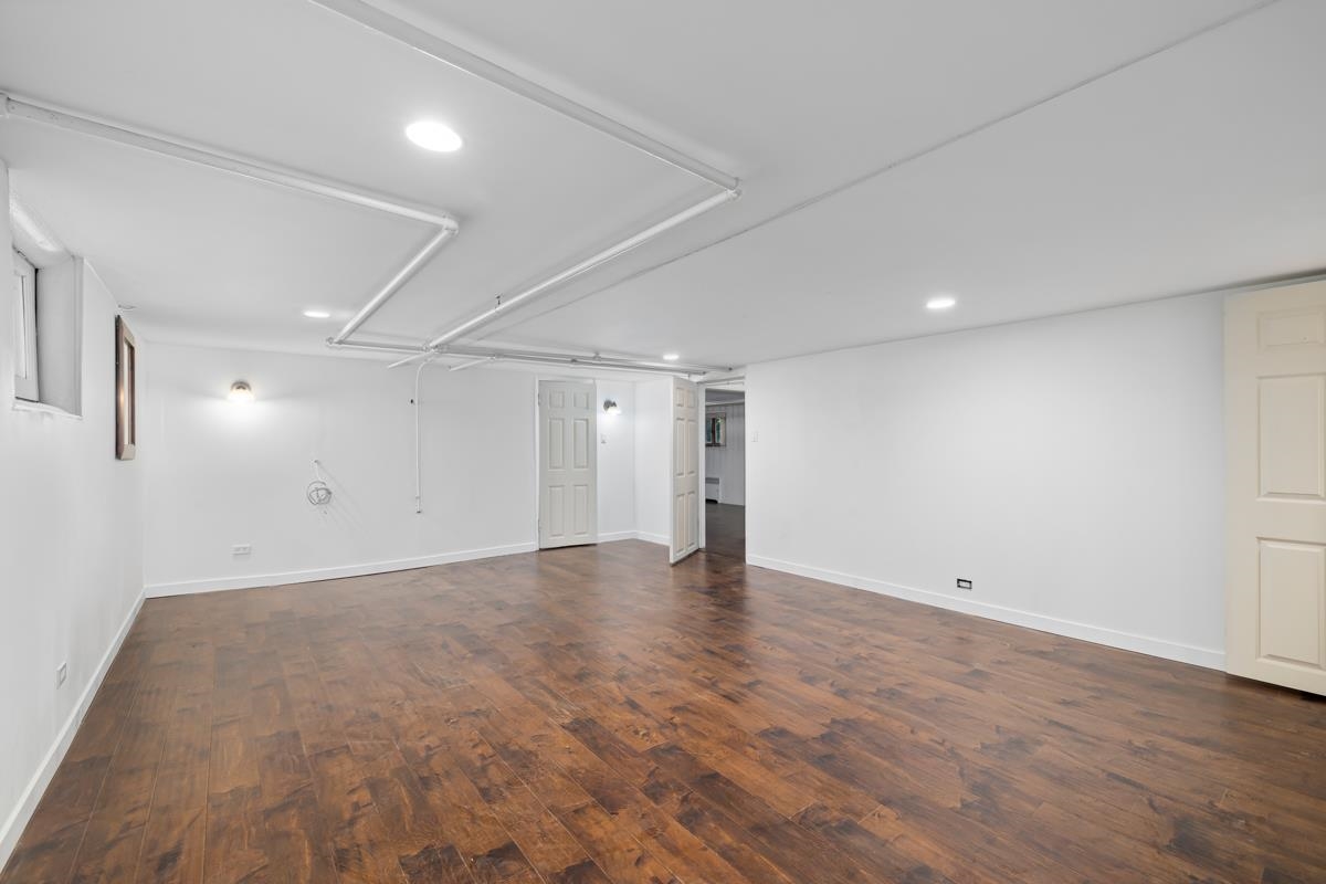 Listing image of 1561 JEFFERSON AVENUE
