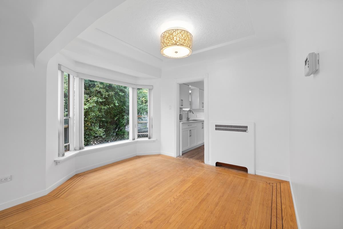 Listing image of 1561 JEFFERSON AVENUE