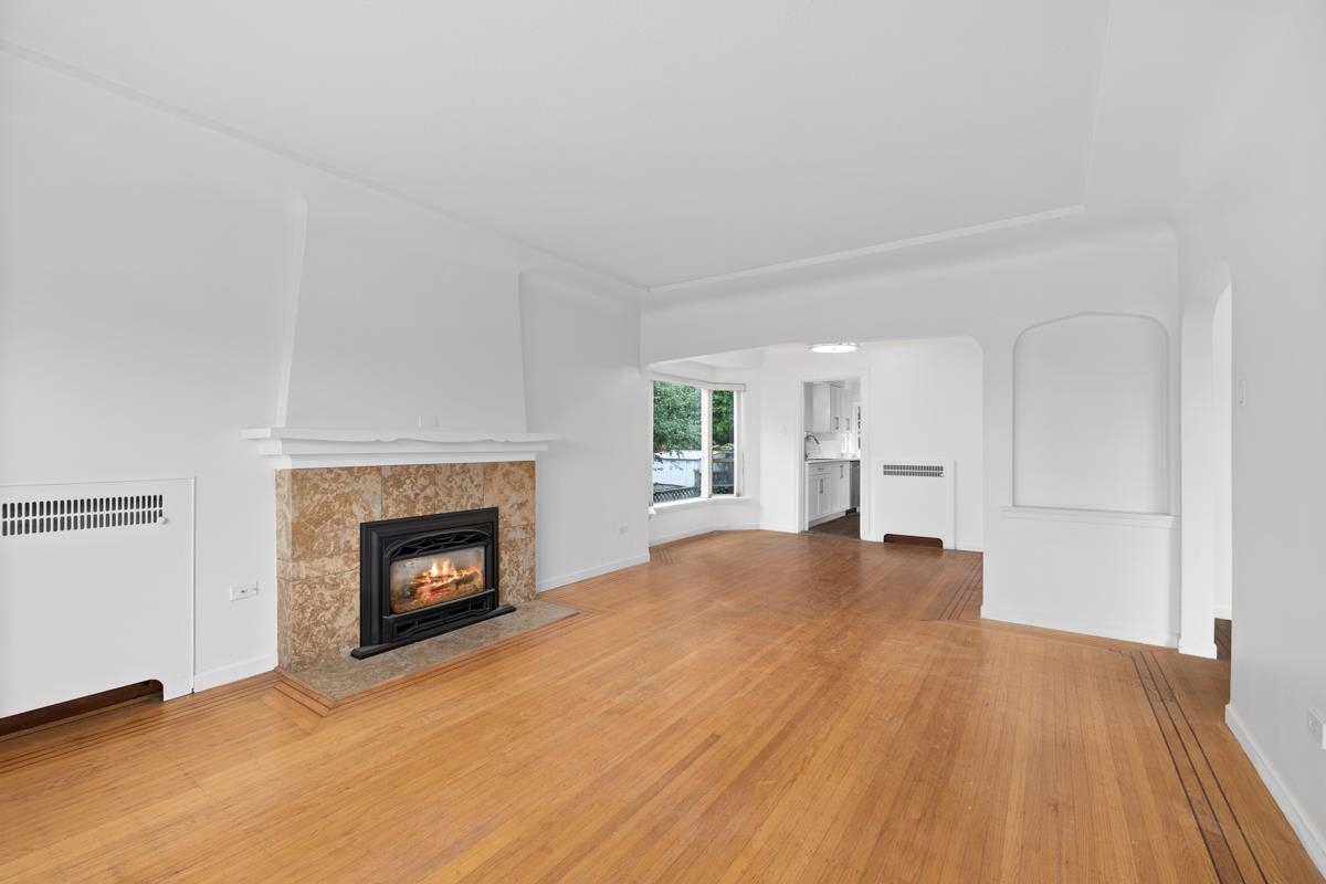 Listing image of 1561 JEFFERSON AVENUE