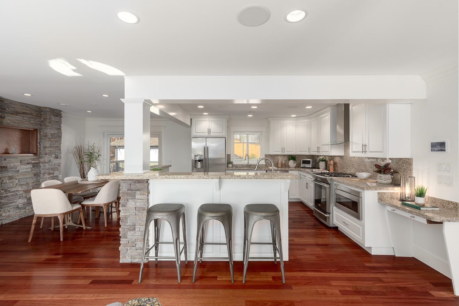 Listing image of 716 E 29TH STREET
