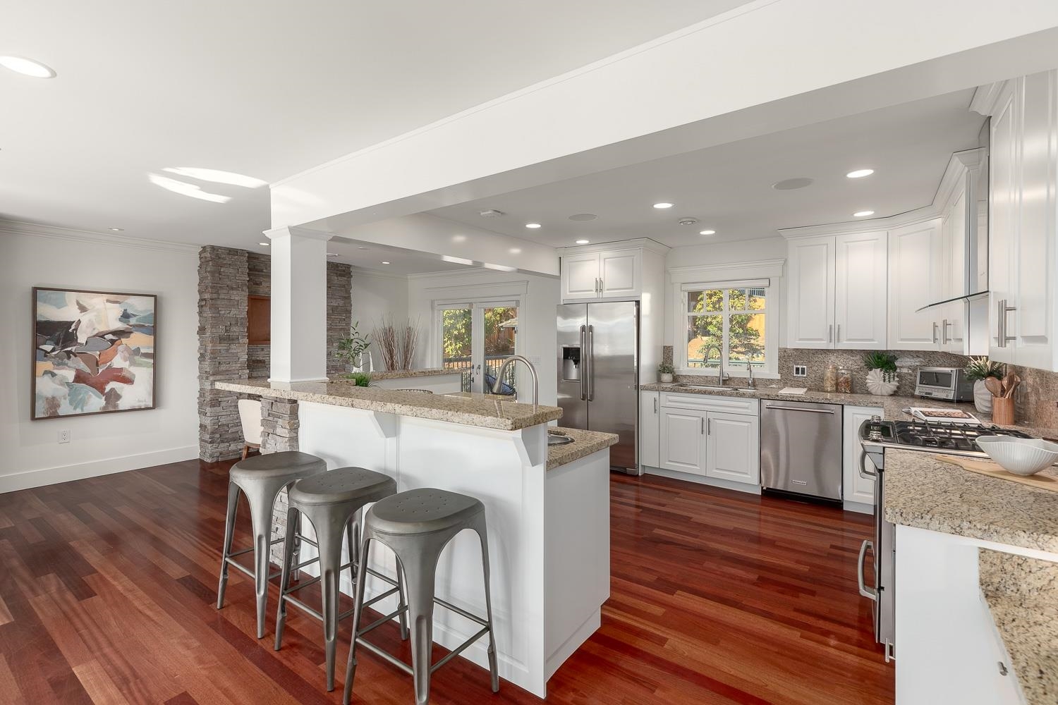 Listing image of 716 E 29TH STREET