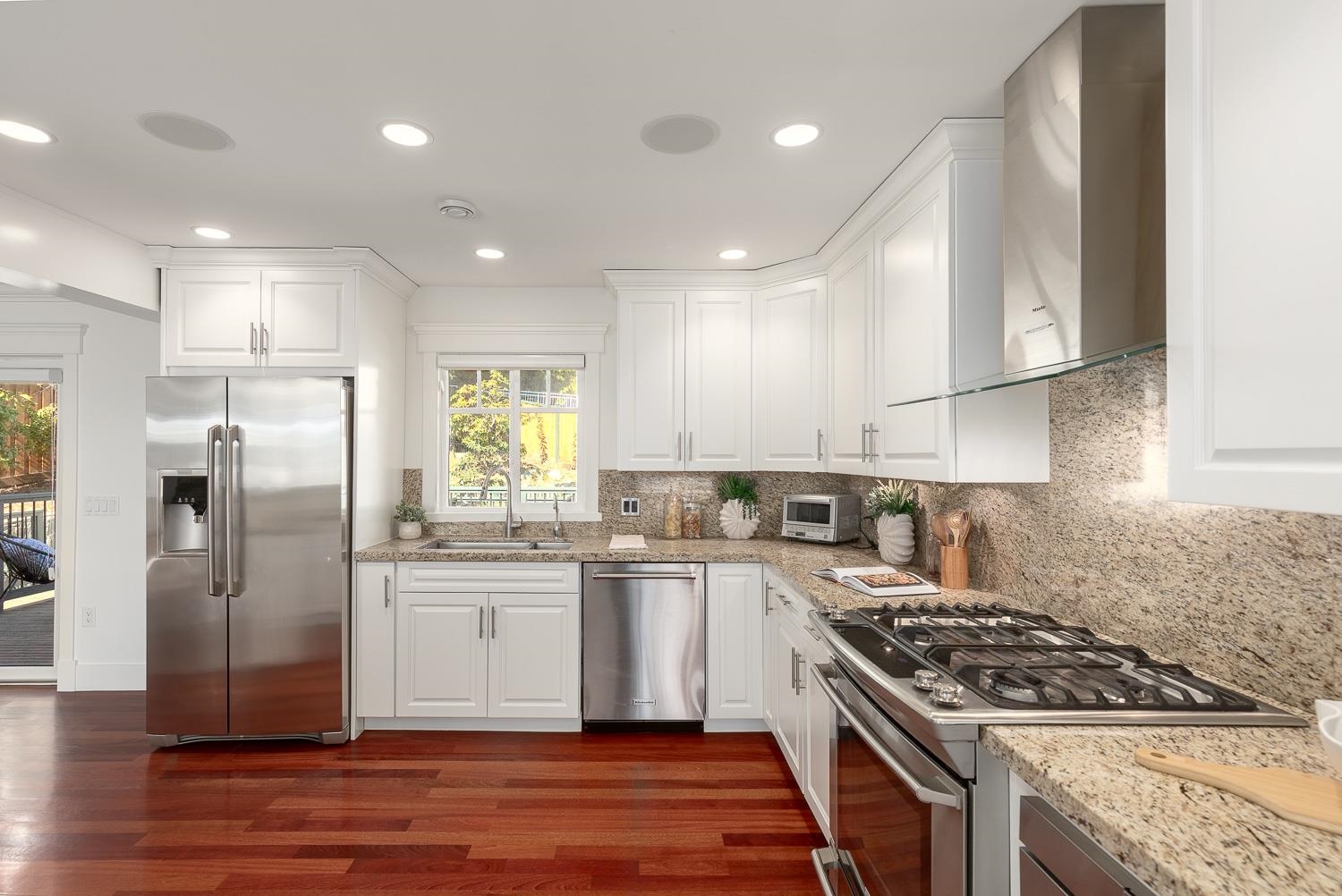 Listing image of 716 E 29TH STREET