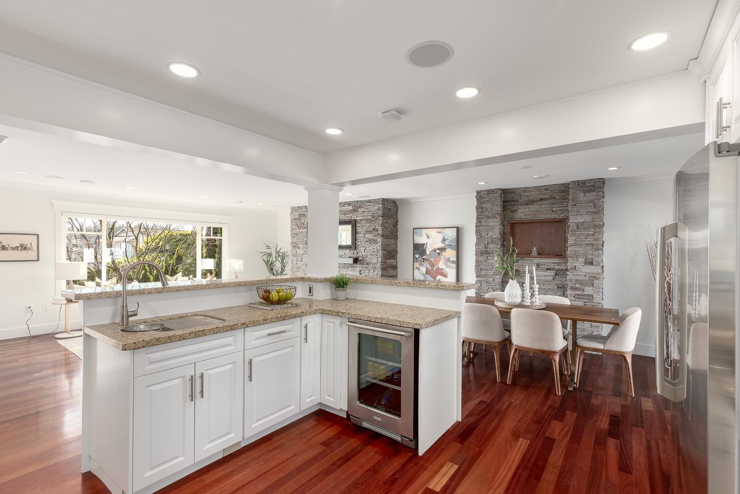 Listing image of 716 E 29TH STREET