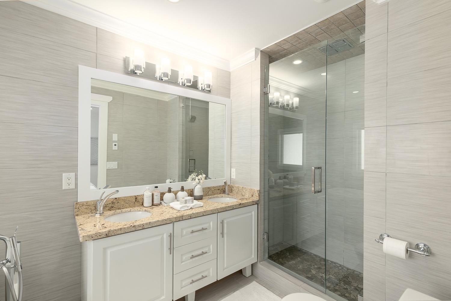 Listing image of 716 E 29TH STREET