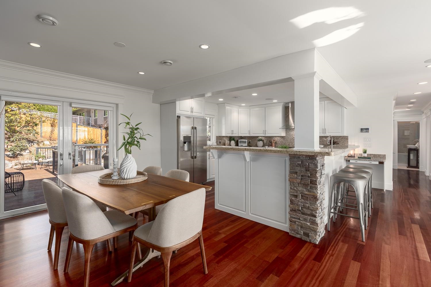 Listing image of 716 E 29TH STREET