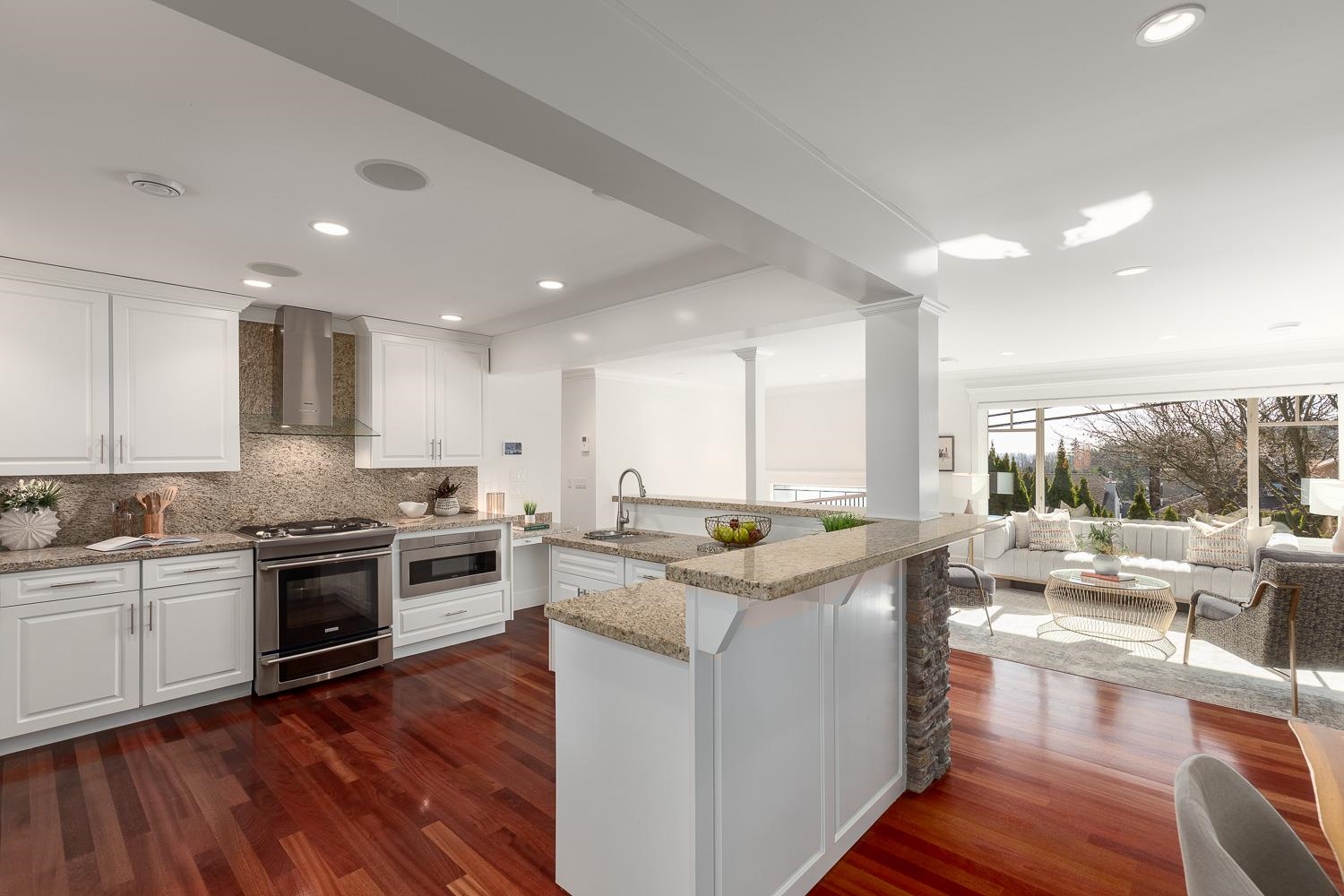 Listing image of 716 E 29TH STREET
