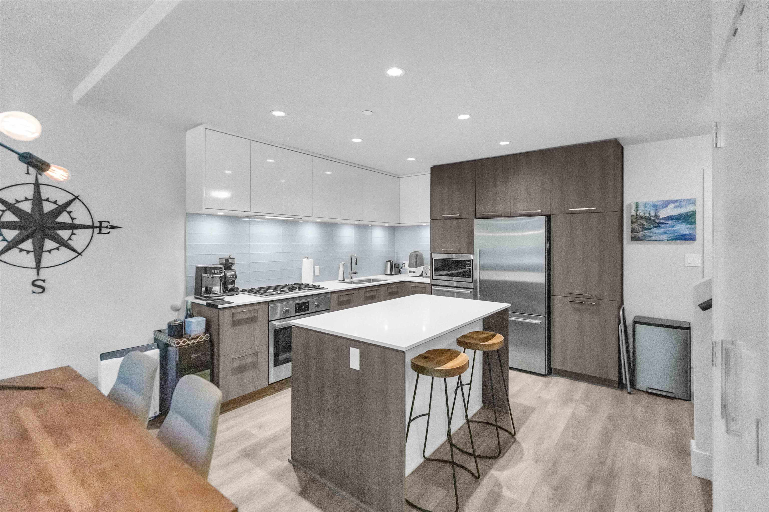 Listing image of 104 680 SEYLYNN CRESCENT