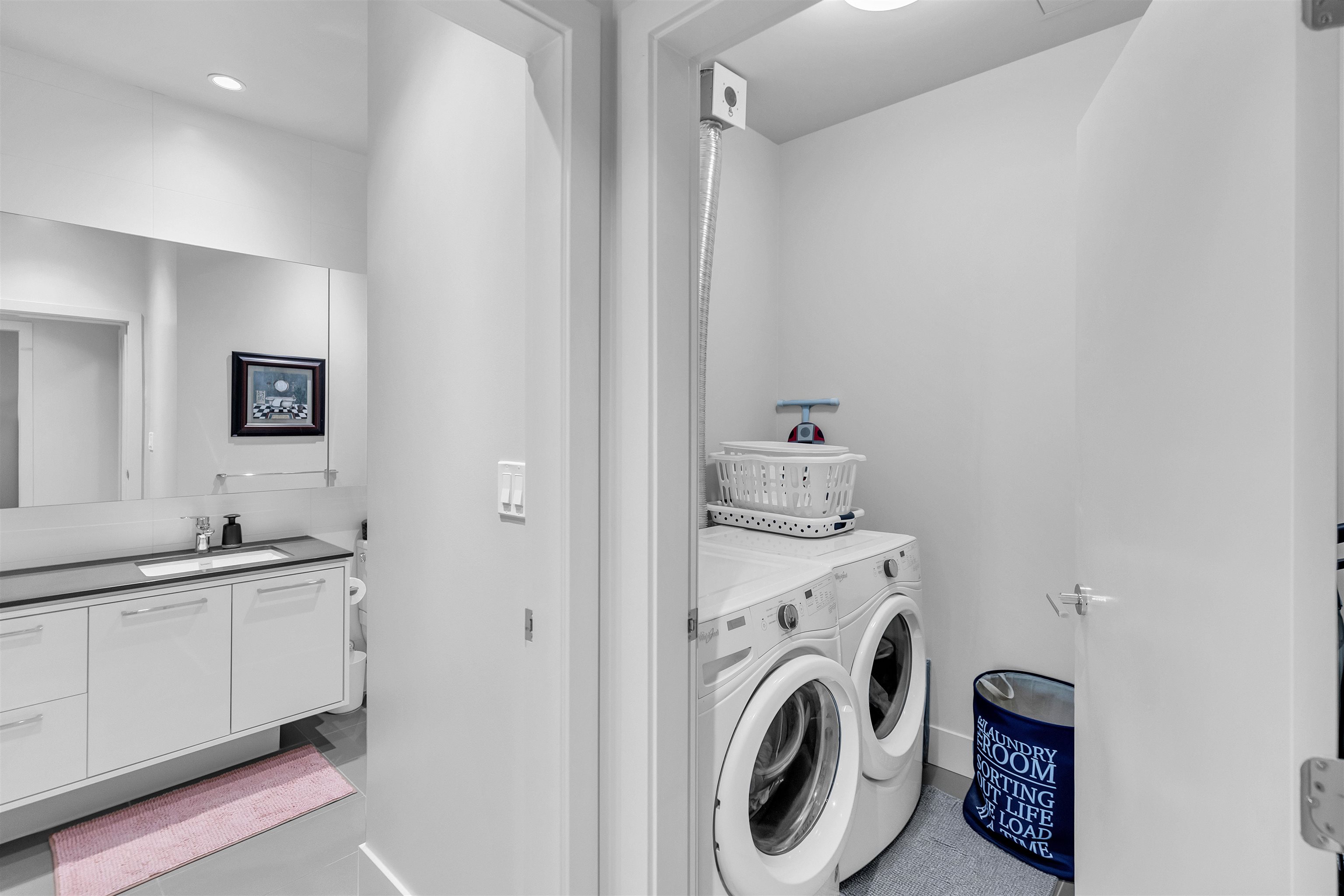 Listing image of 104 680 SEYLYNN CRESCENT