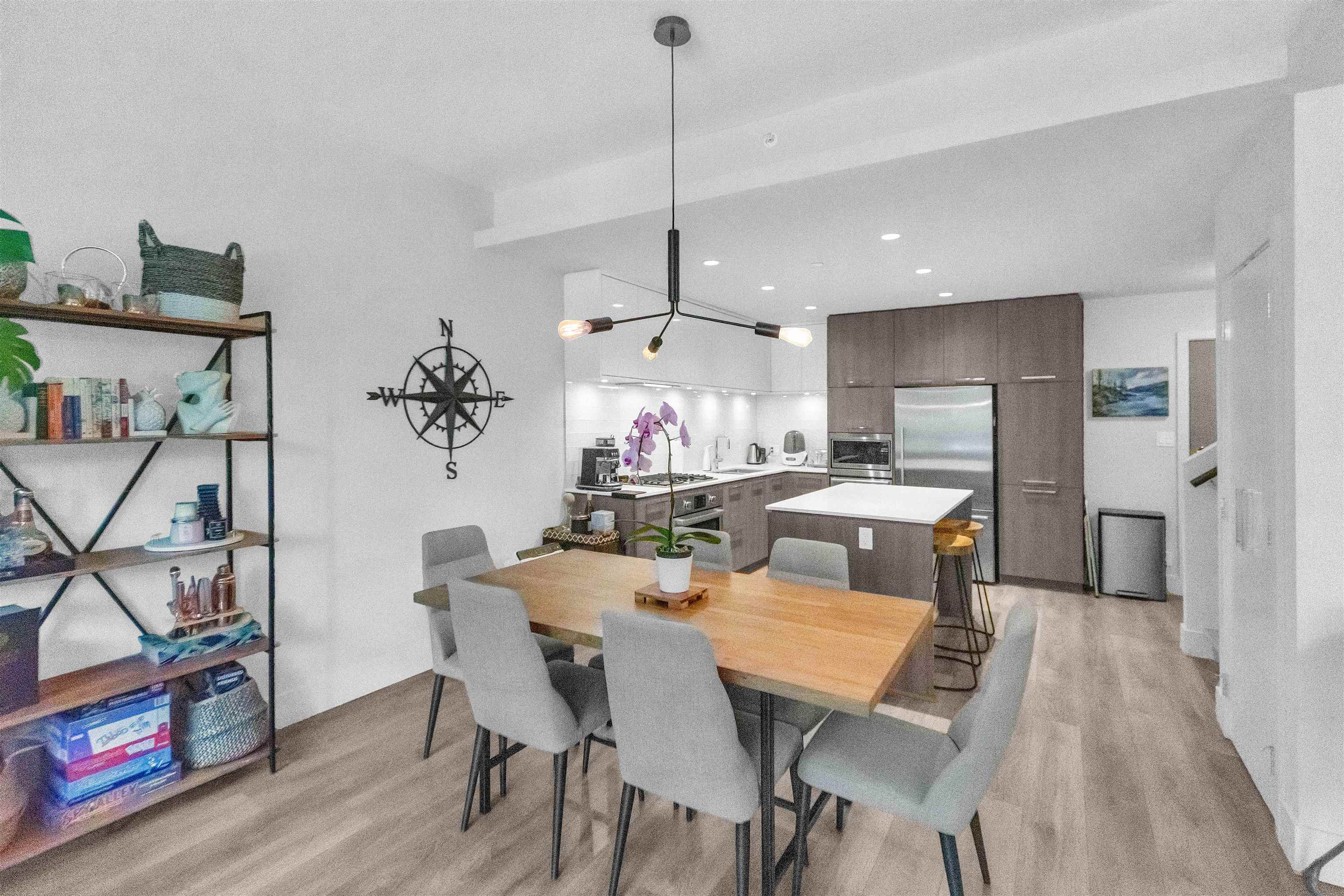 Listing image of 104 680 SEYLYNN CRESCENT