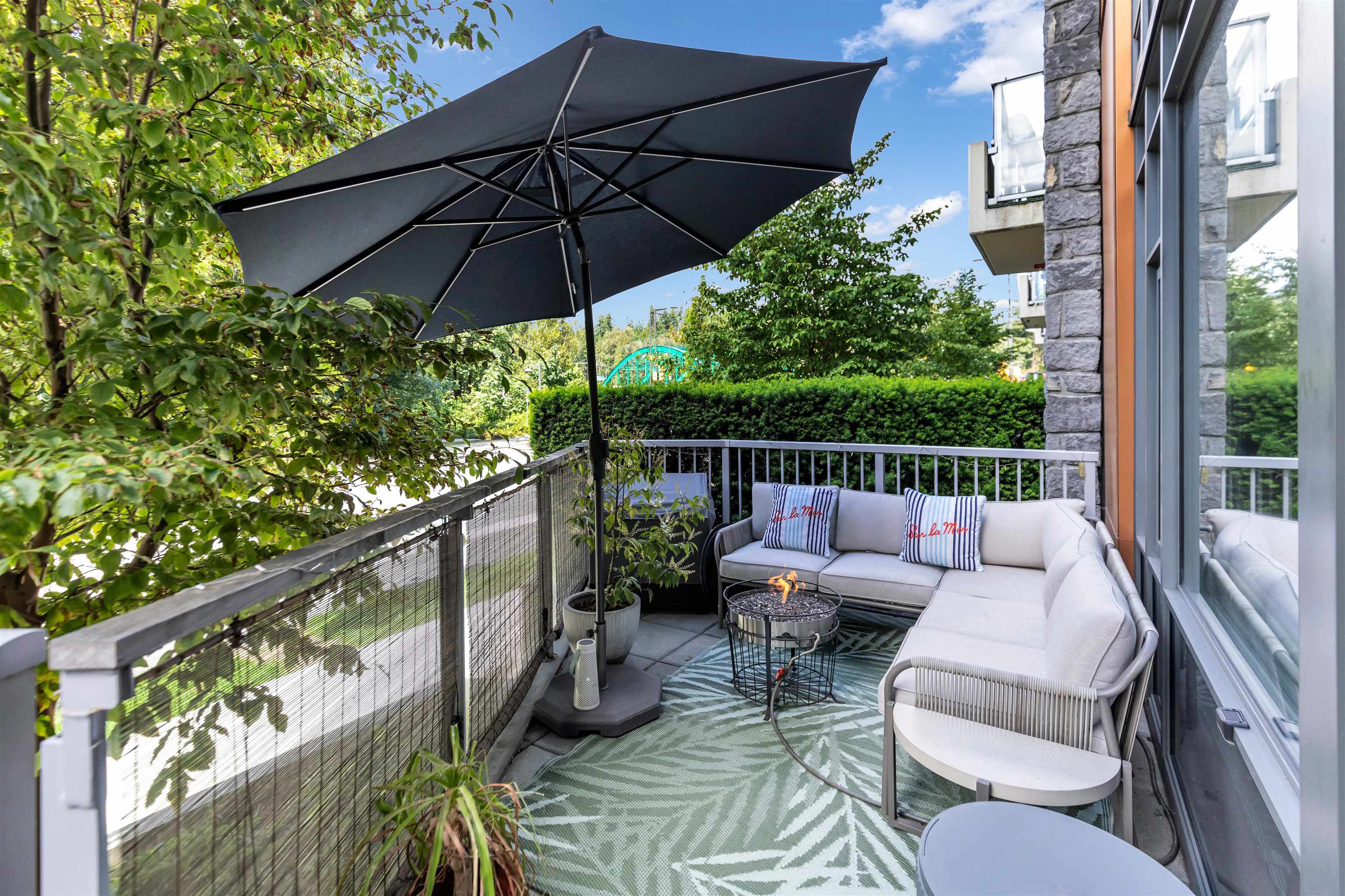 Listing image of 104 680 SEYLYNN CRESCENT