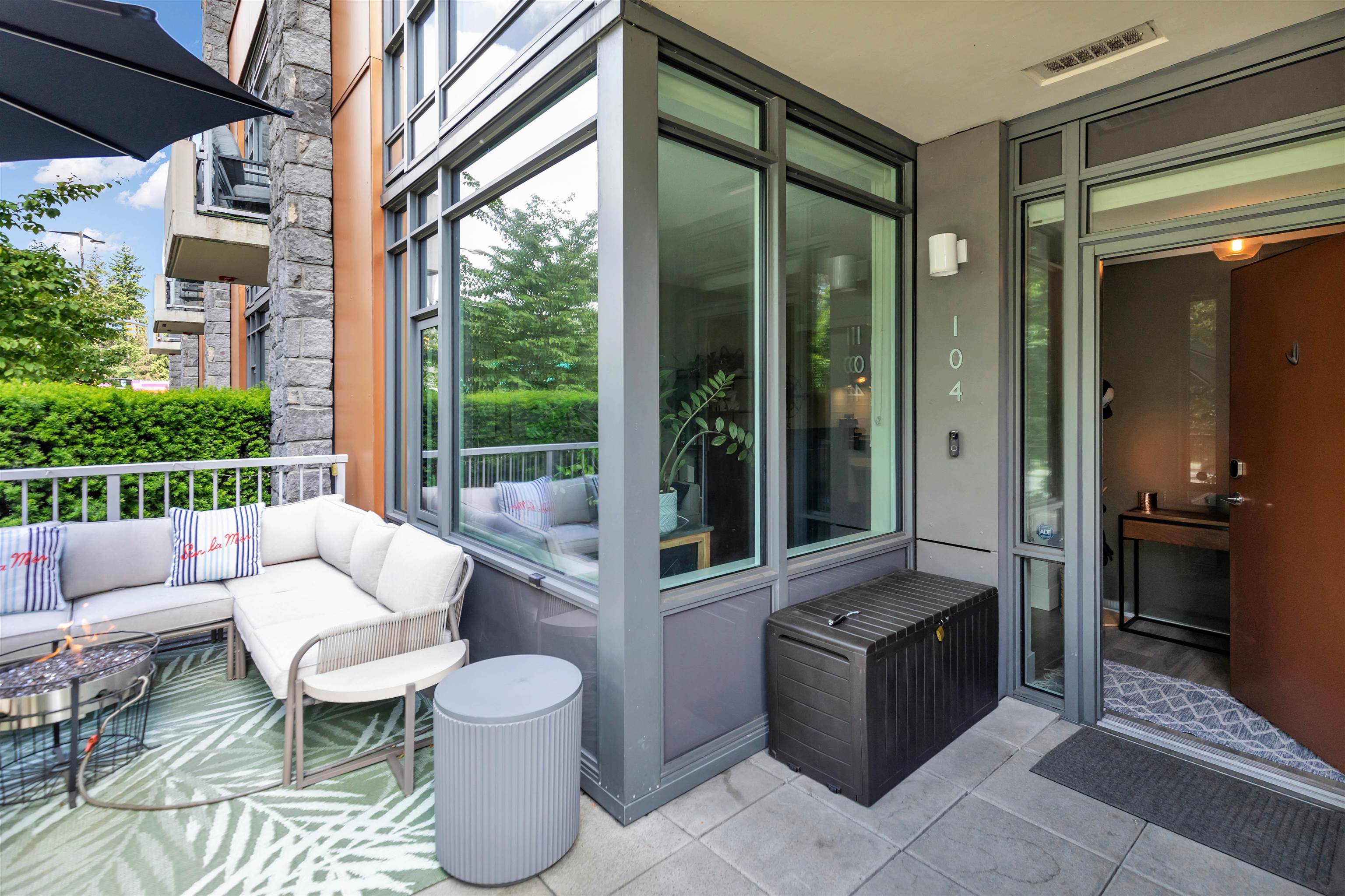 Listing image of 104 680 SEYLYNN CRESCENT