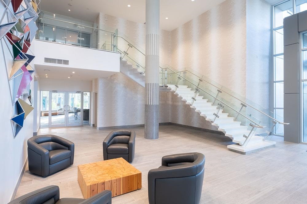 Listing image of 104 680 SEYLYNN CRESCENT