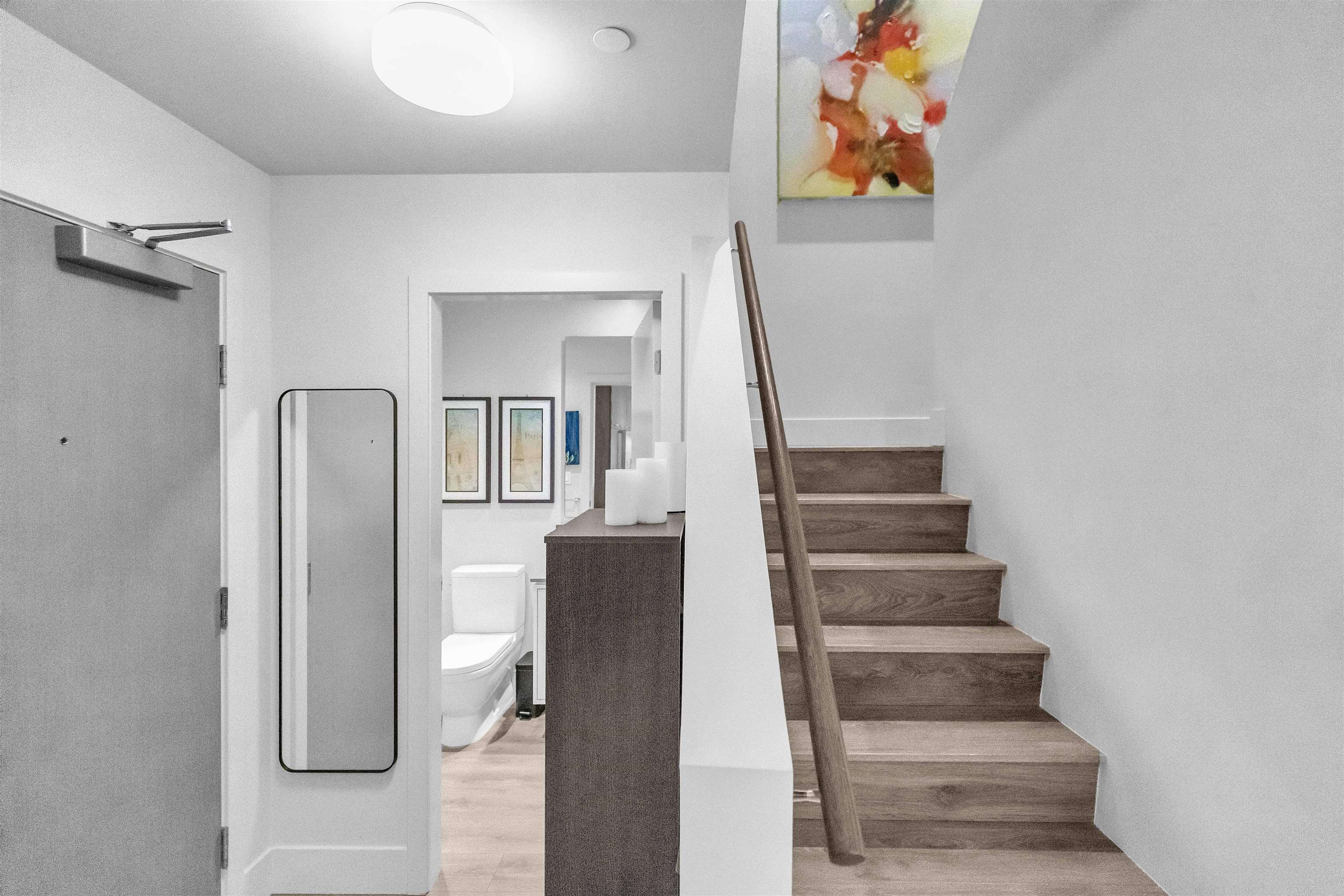 Listing image of 104 680 SEYLYNN CRESCENT