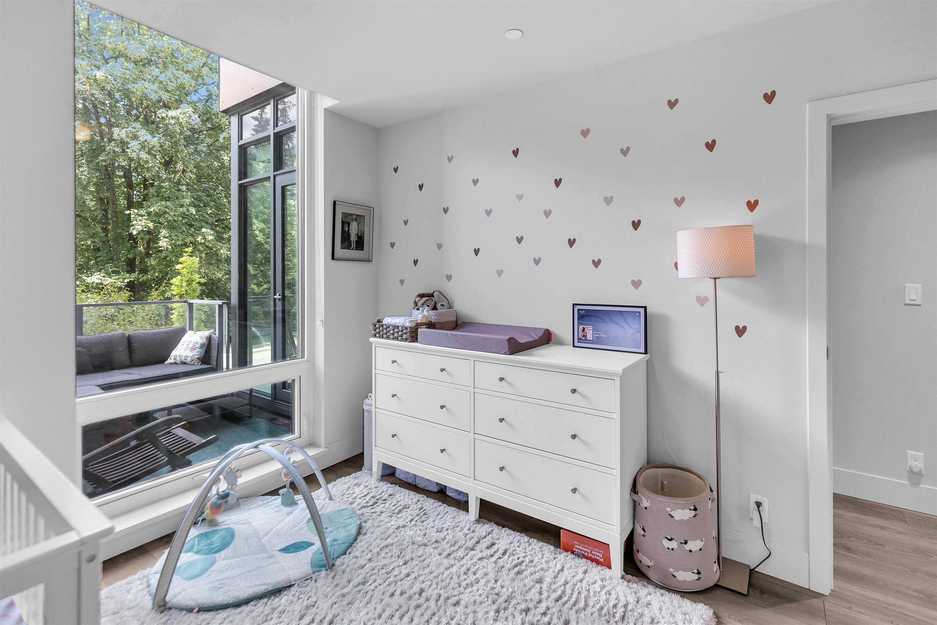 Listing image of 104 680 SEYLYNN CRESCENT