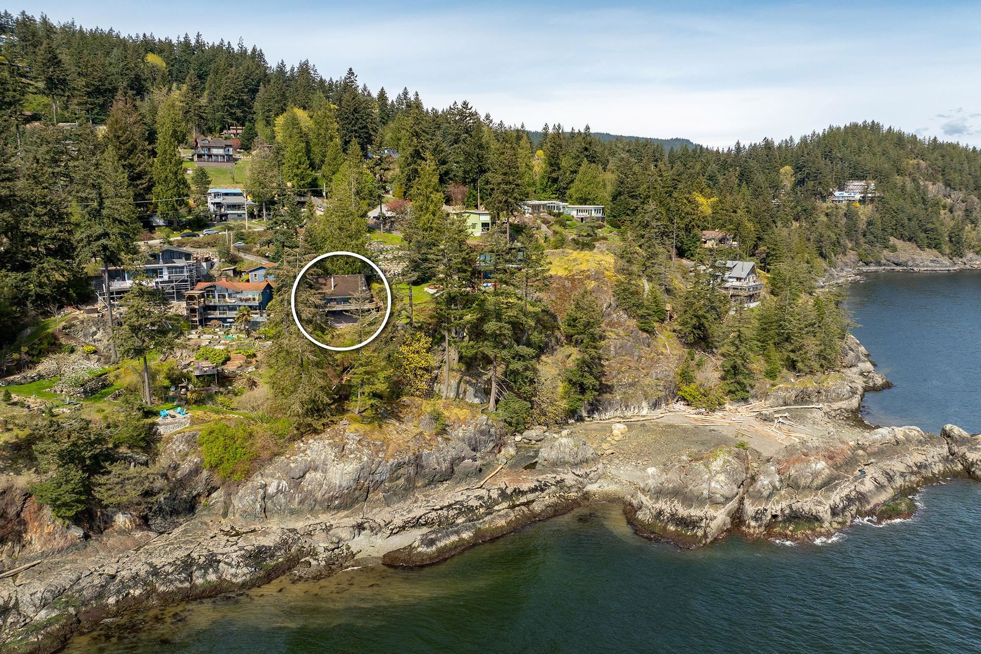 Listing image of 825 HUMMINGBIRD LANE