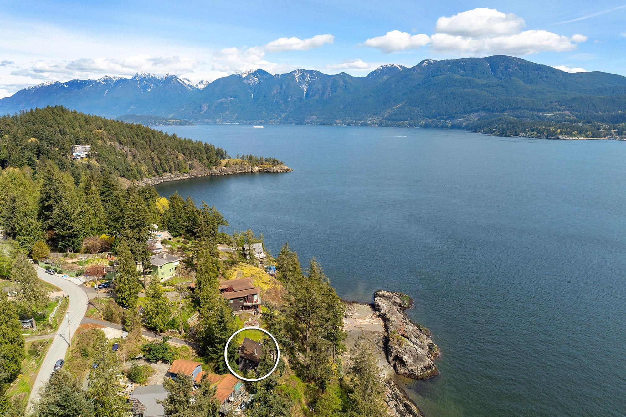 Listing image of 825 HUMMINGBIRD LANE