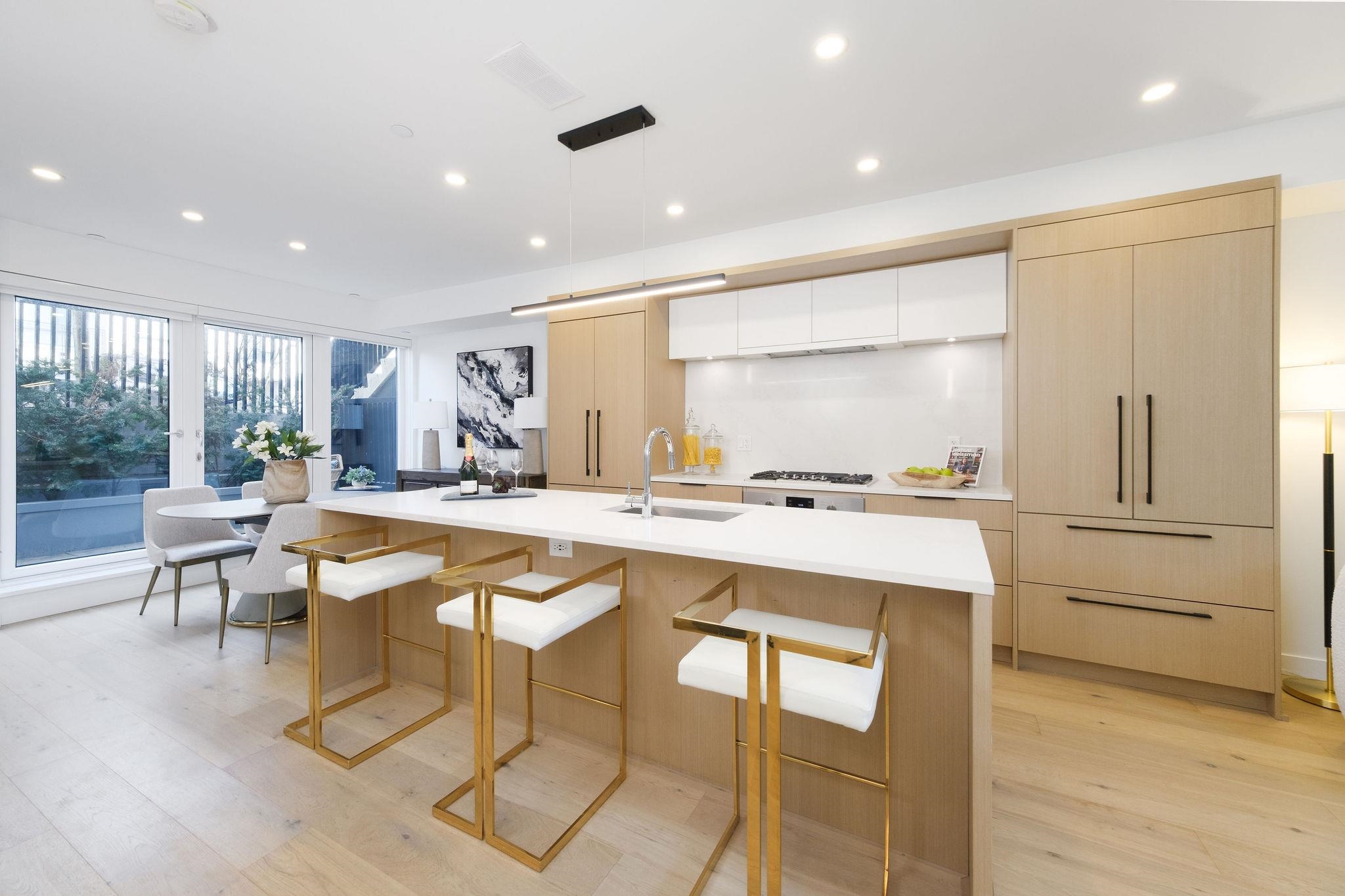 Listing image of 114 649 E 3RD STREET