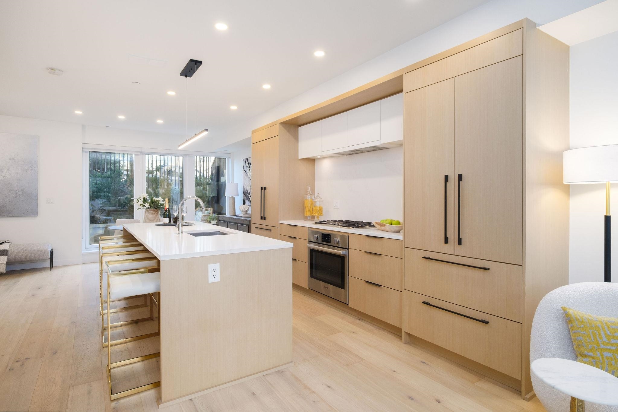 Listing image of 114 649 E 3RD STREET