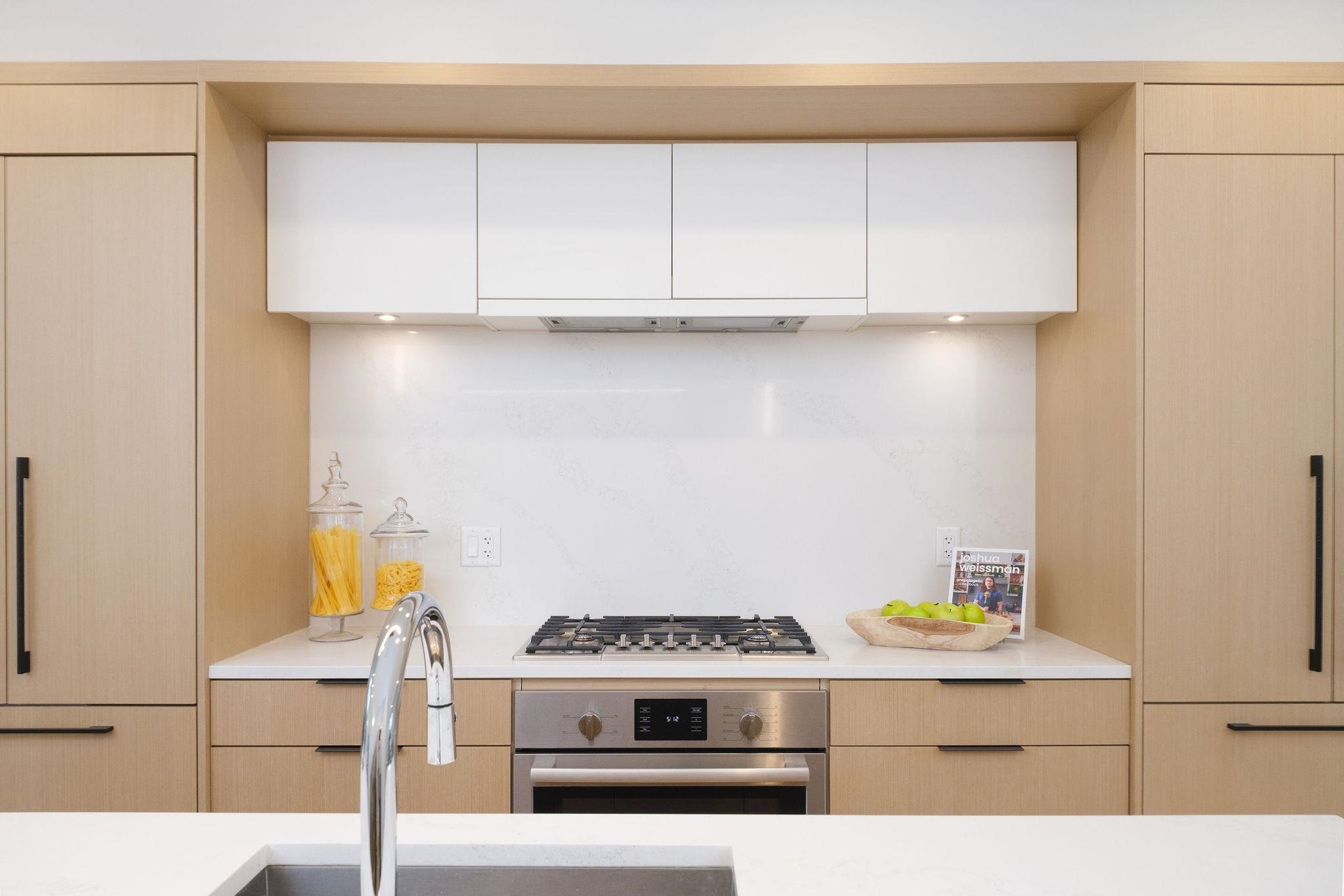 Listing image of 114 649 E 3RD STREET