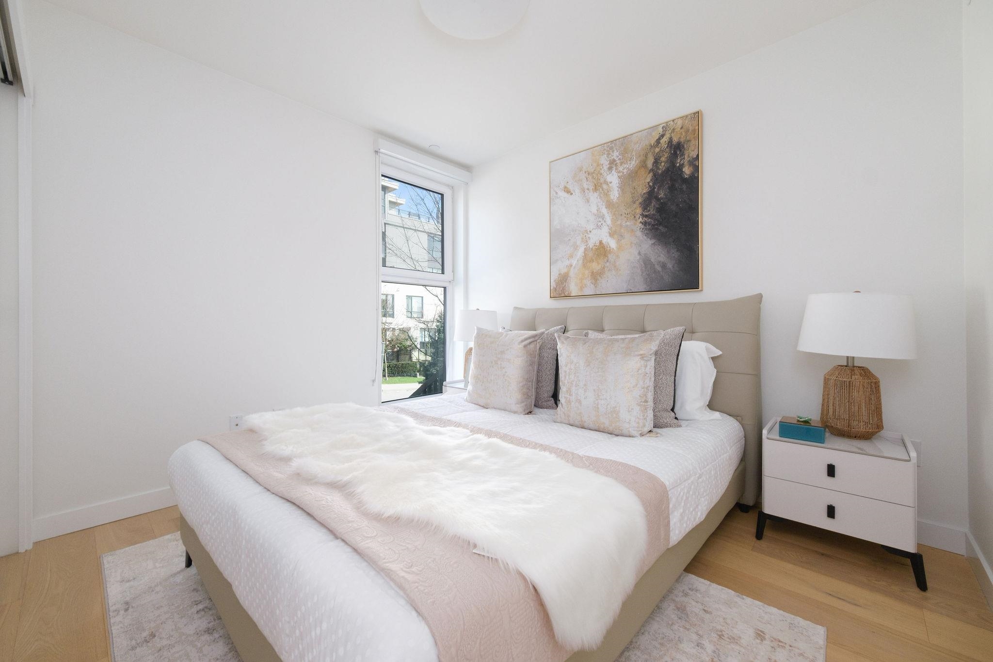 Listing image of 114 649 E 3RD STREET