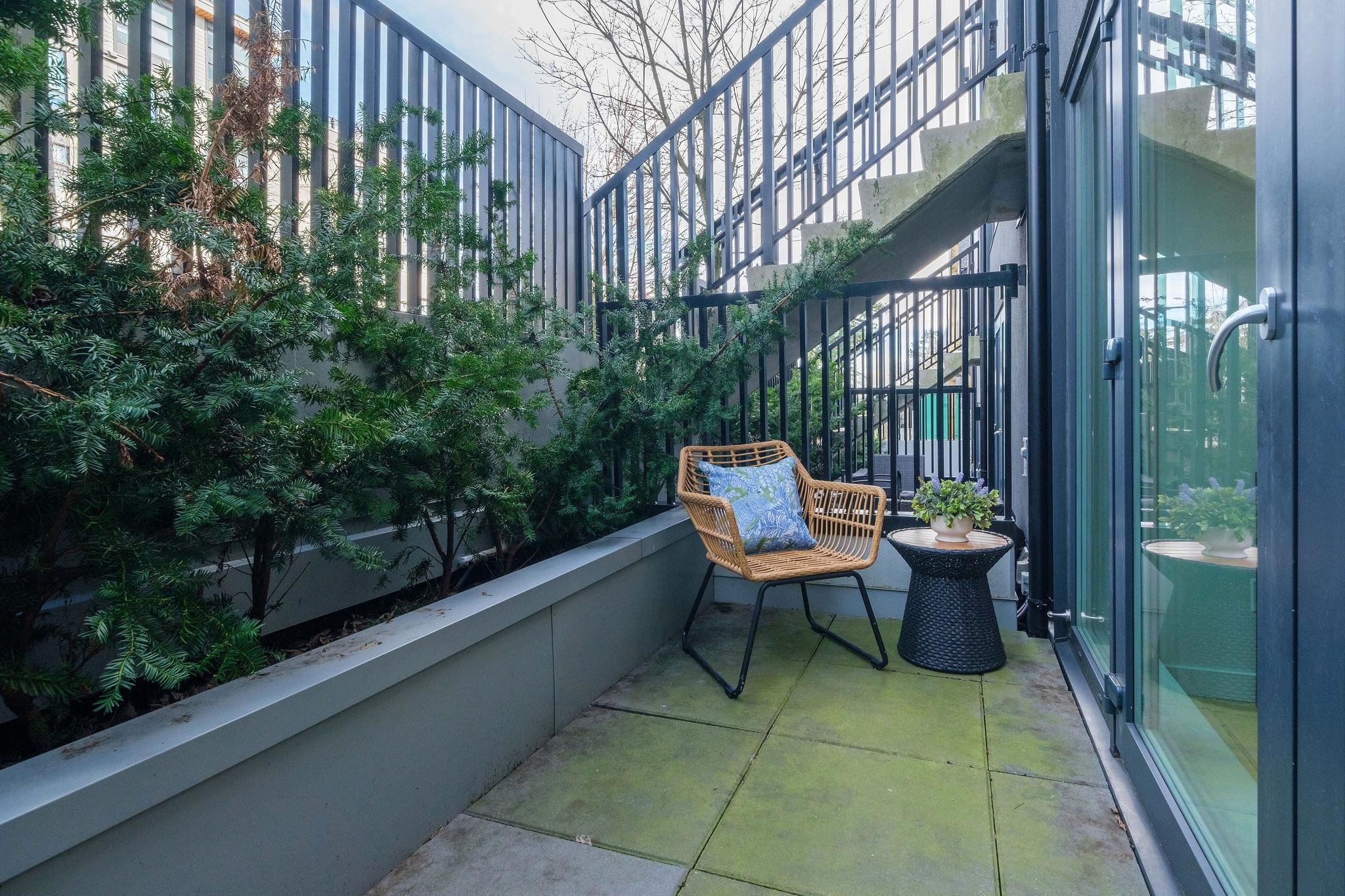 Listing image of 114 649 E 3RD STREET