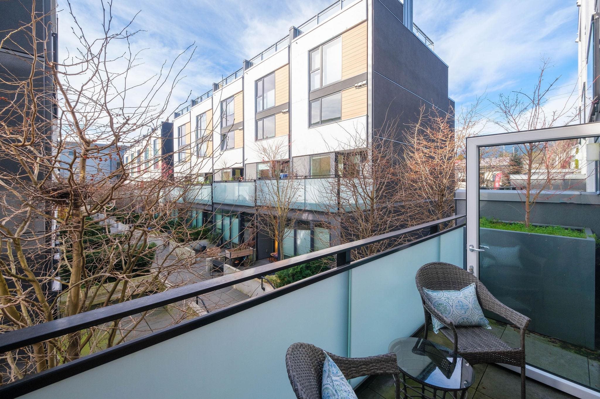Listing image of 114 649 E 3RD STREET