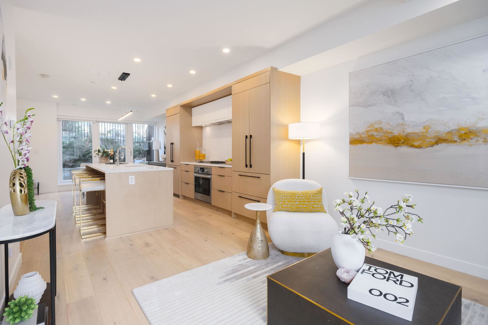 Listing image of 114 649 E 3RD STREET