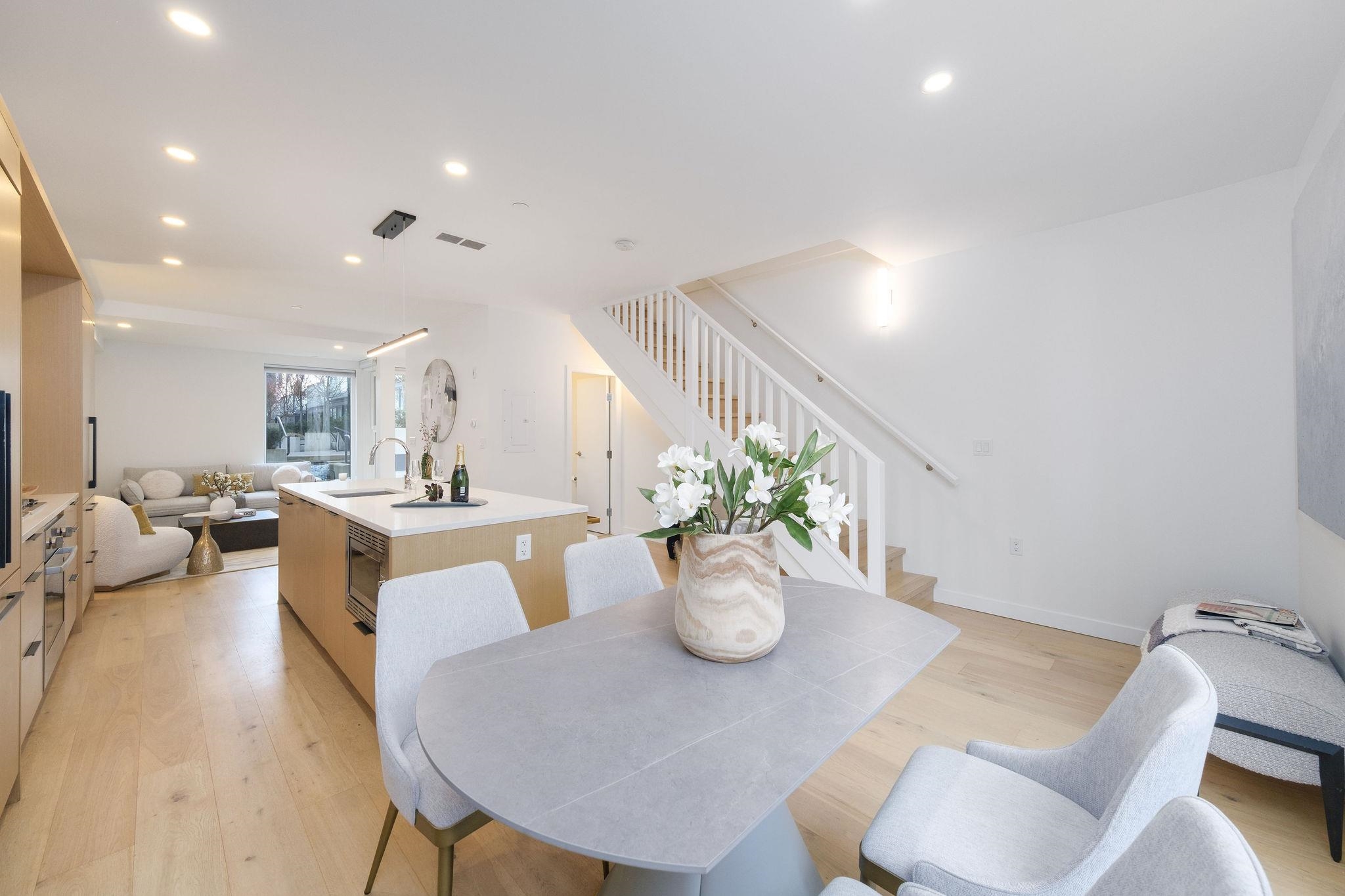 Listing image of 114 649 E 3RD STREET