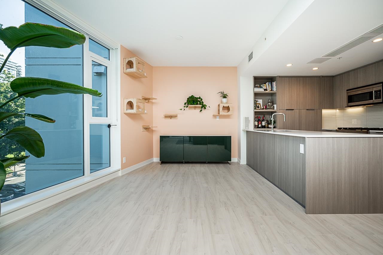 Listing image of 407 1401 HUNTER STREET