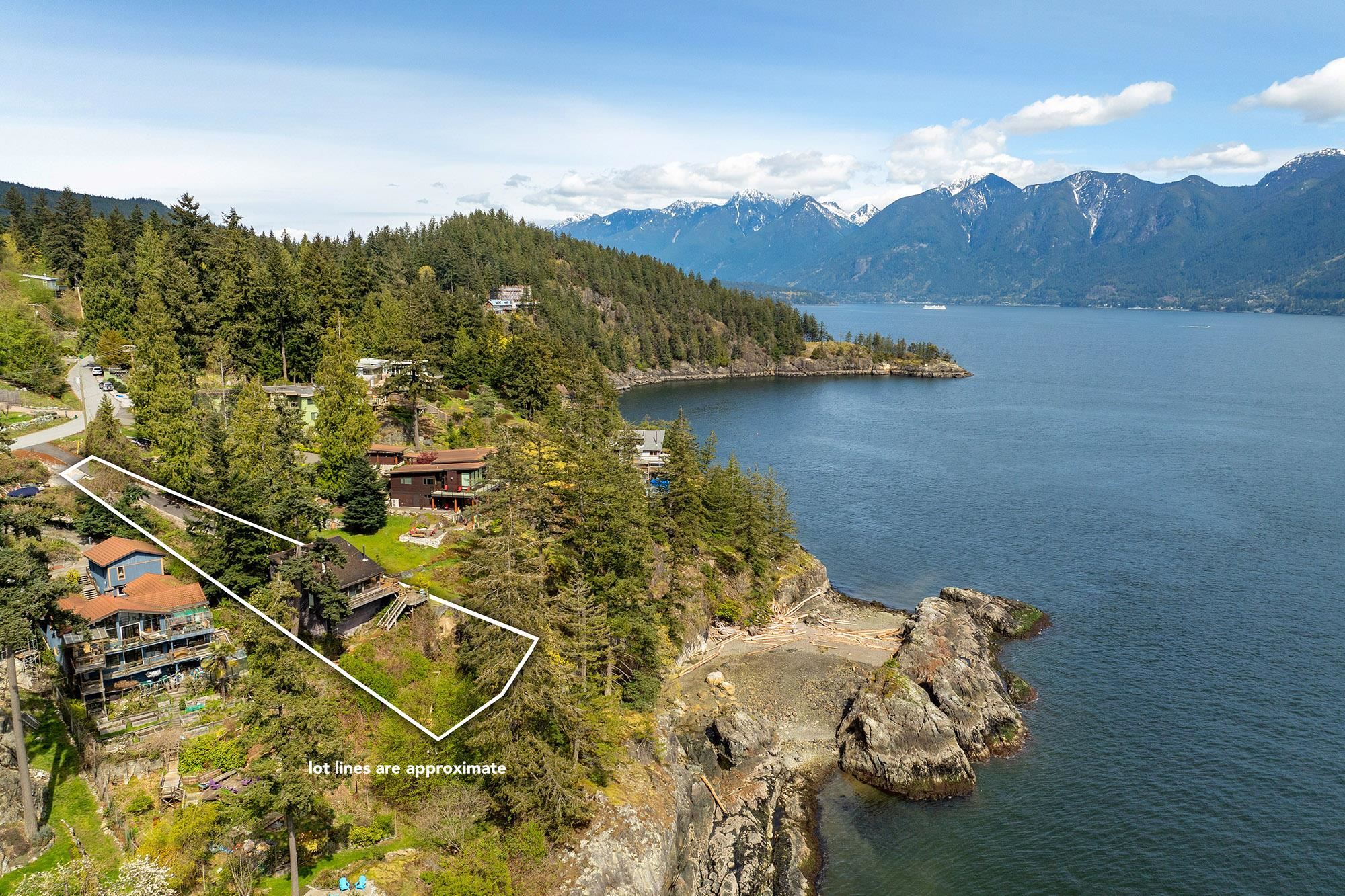 Listing image of 825 HUMMINGBIRD LANE