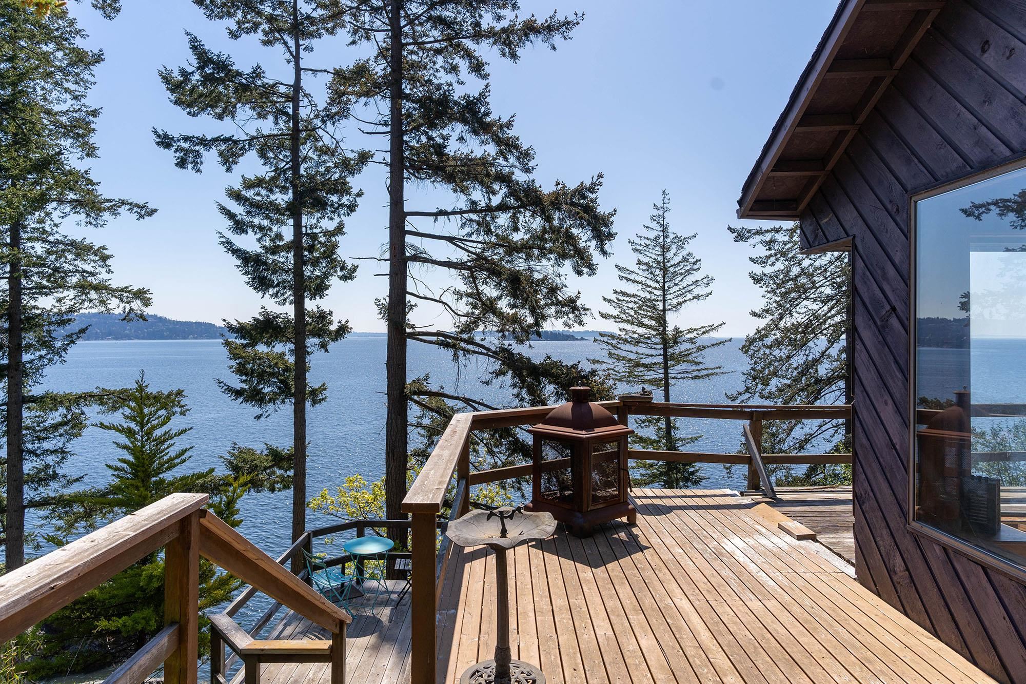 Listing image of 825 HUMMINGBIRD LANE