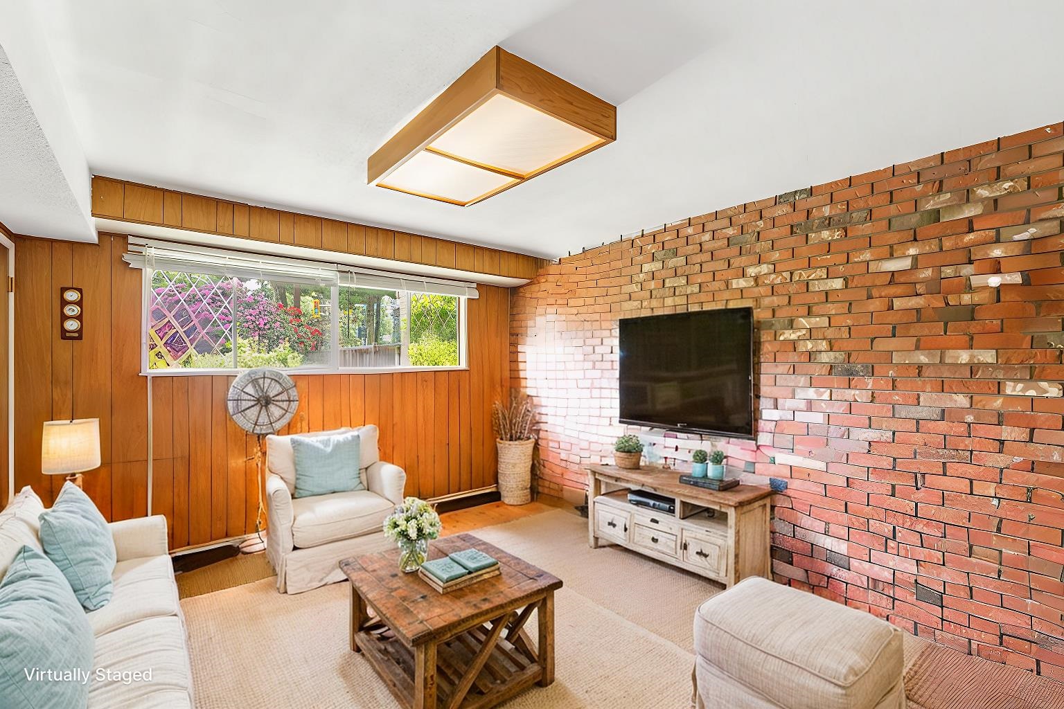 Listing image of 2125 BOULEVARD CRESCENT