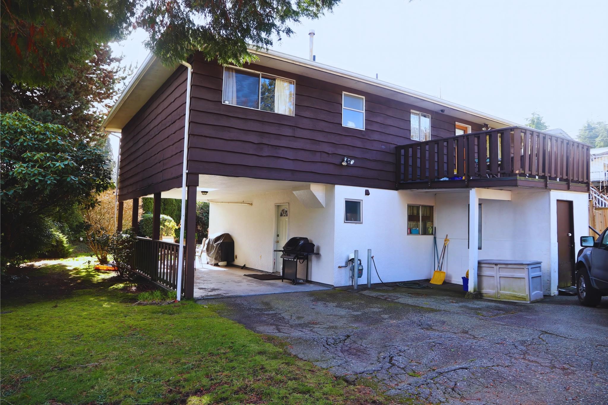 Listing image of 2125 BOULEVARD CRESCENT
