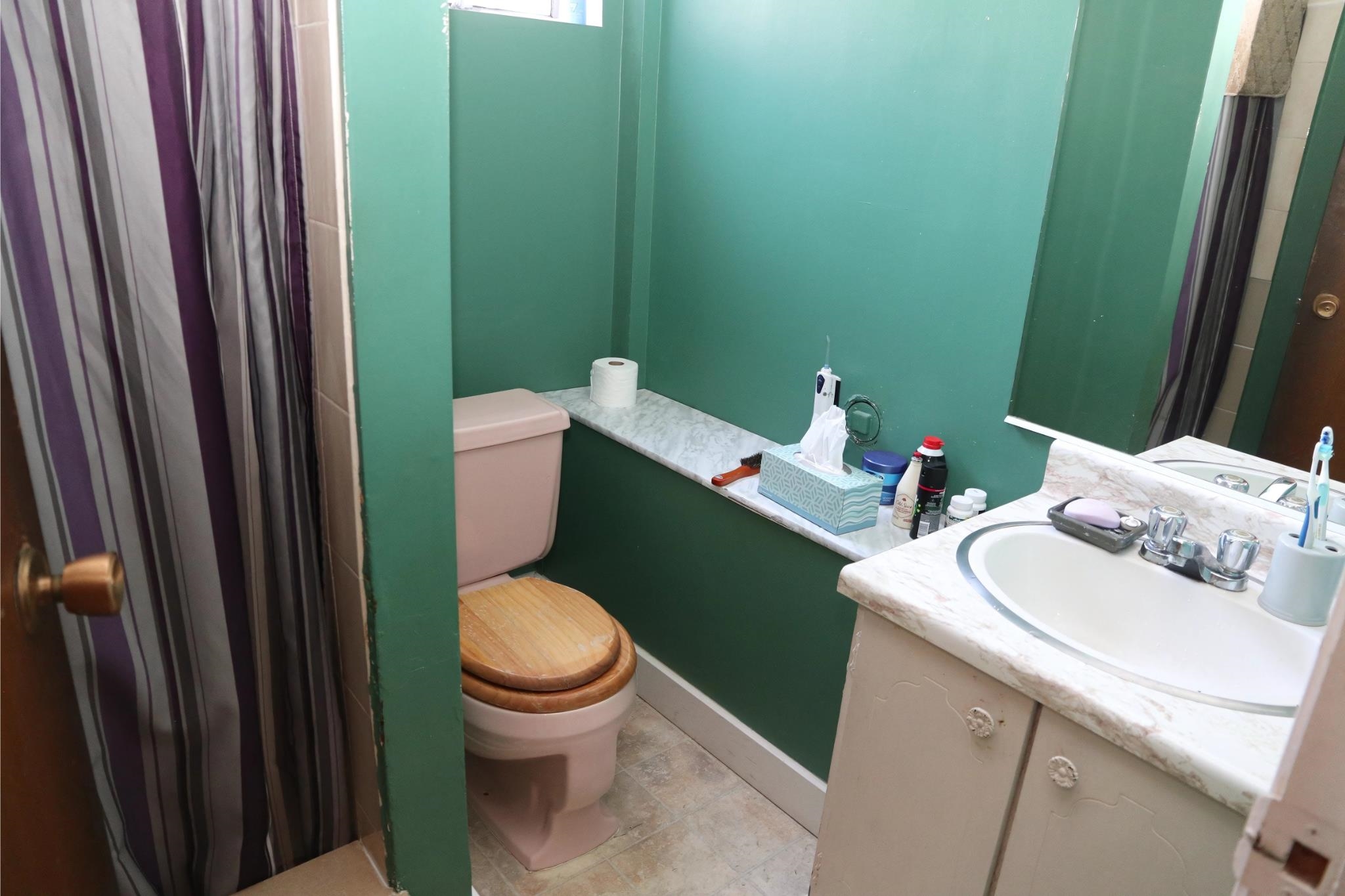 Listing image of 2125 BOULEVARD CRESCENT