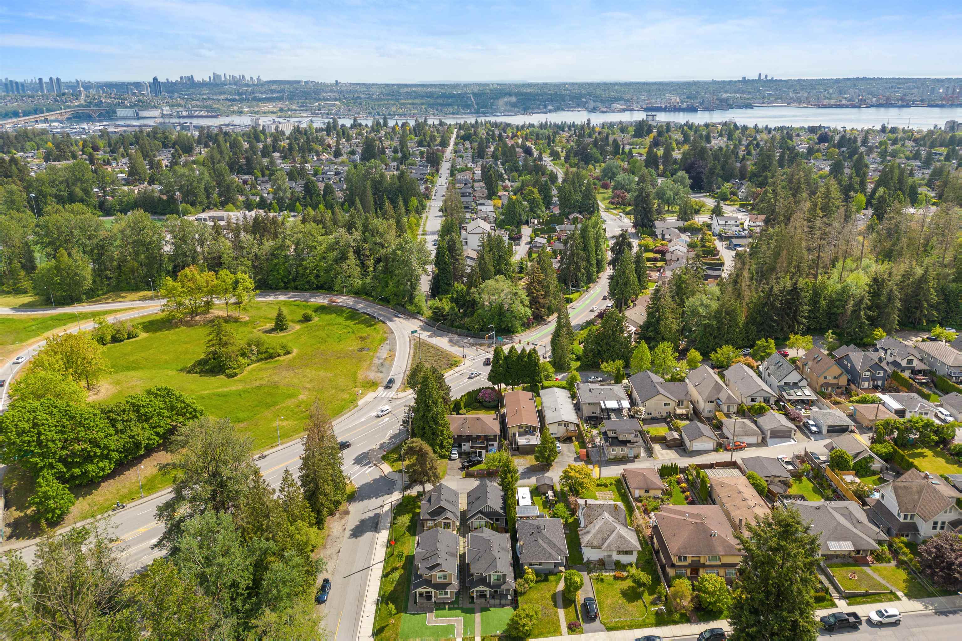 Listing image of 2125 BOULEVARD CRESCENT
