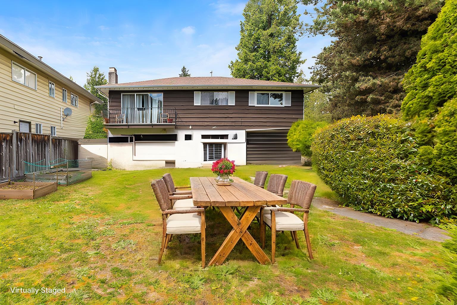 Listing image of 2125 BOULEVARD CRESCENT