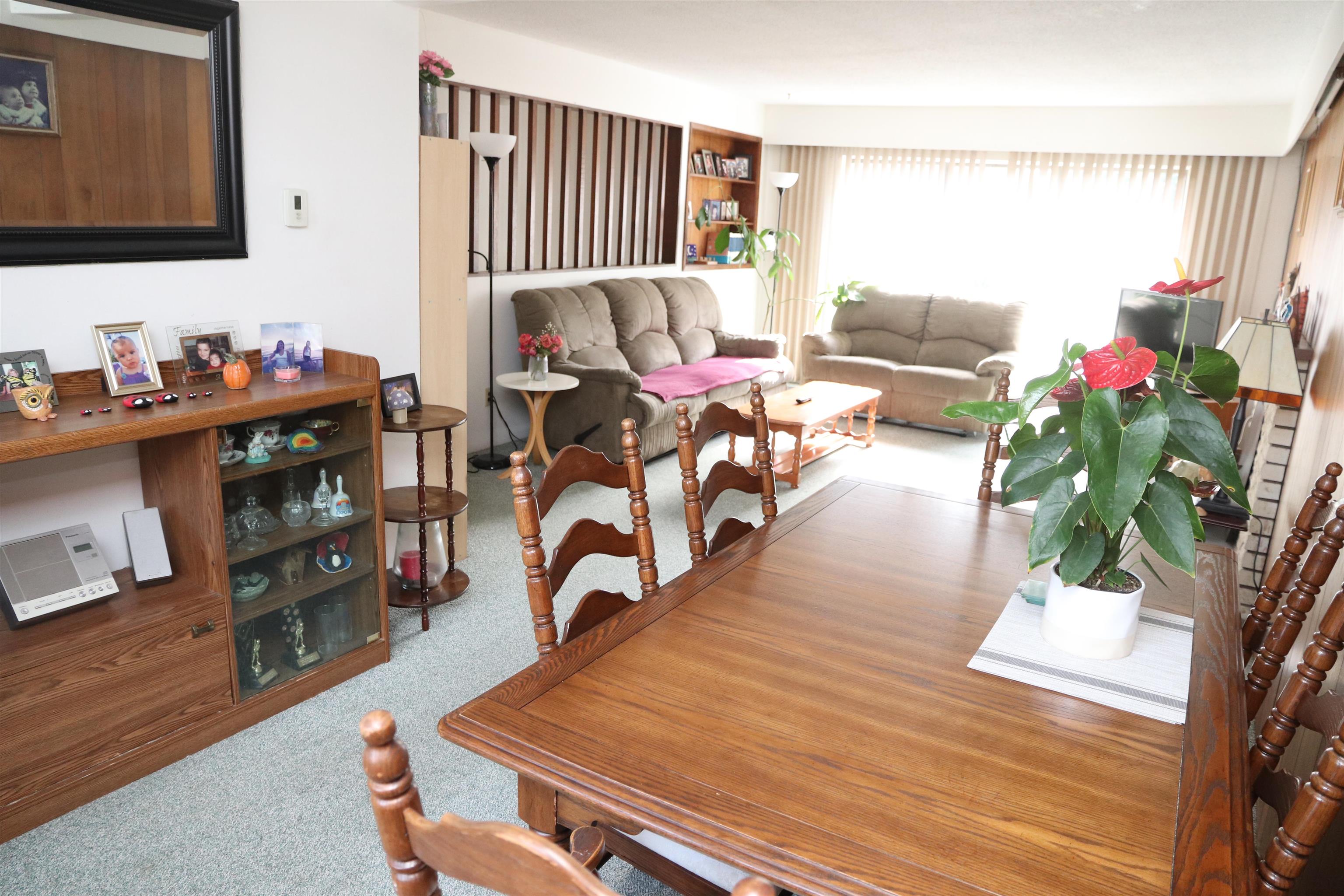 Listing image of 2125 BOULEVARD CRESCENT