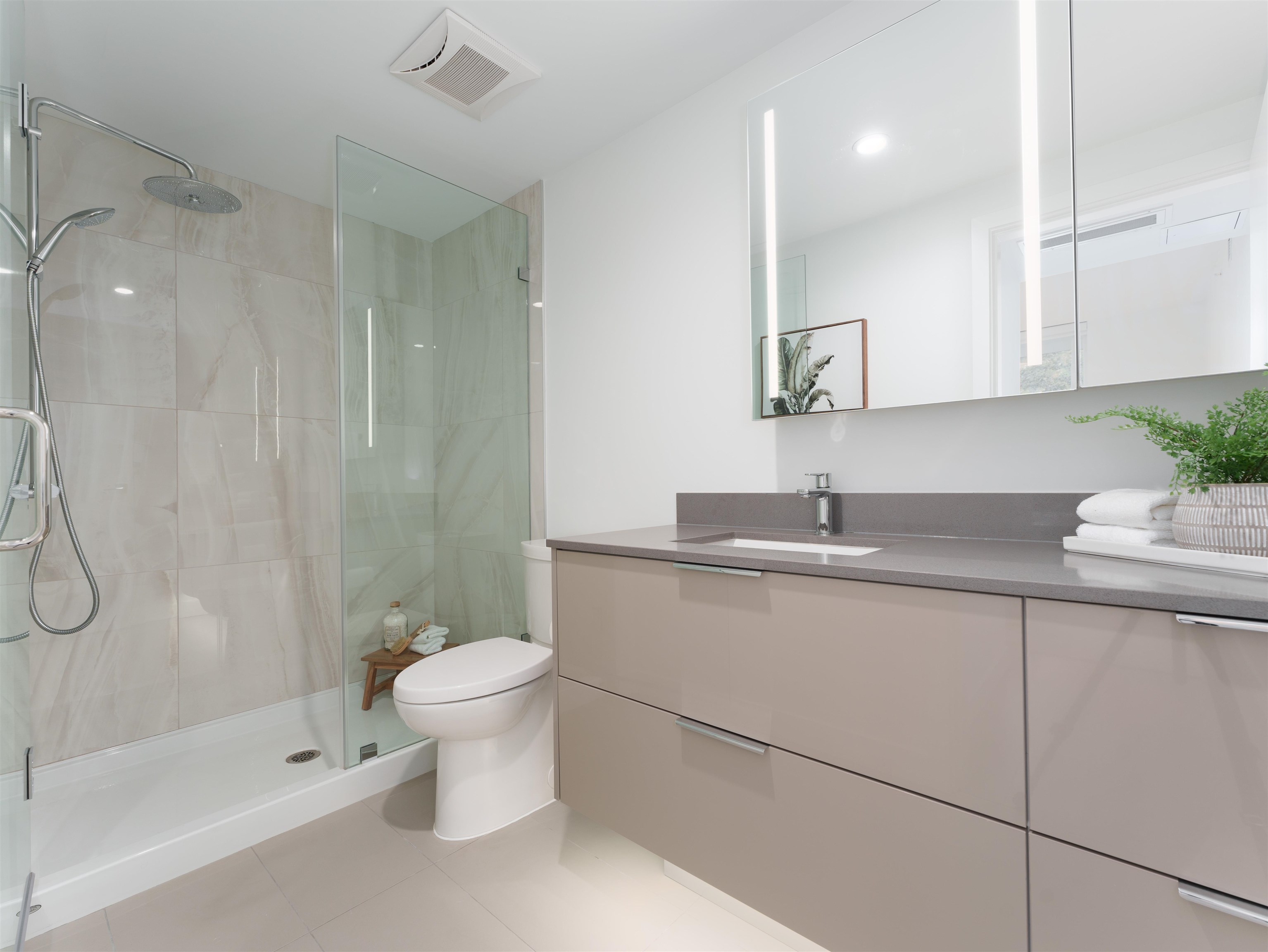 Listing image of 314 1471 HUNTER STREET