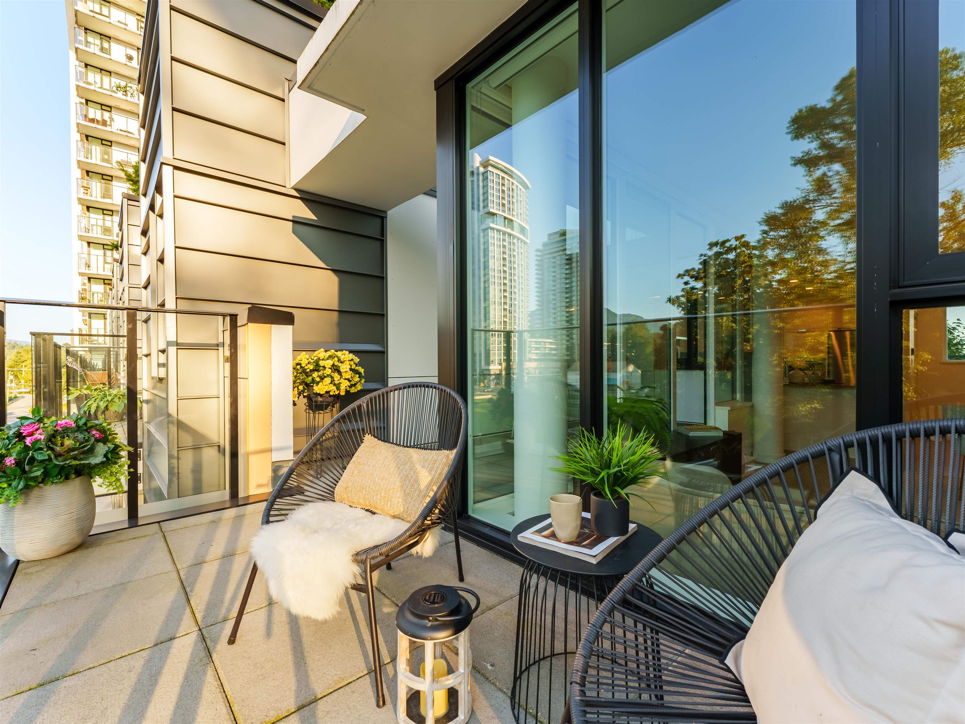Listing image of 314 1471 HUNTER STREET