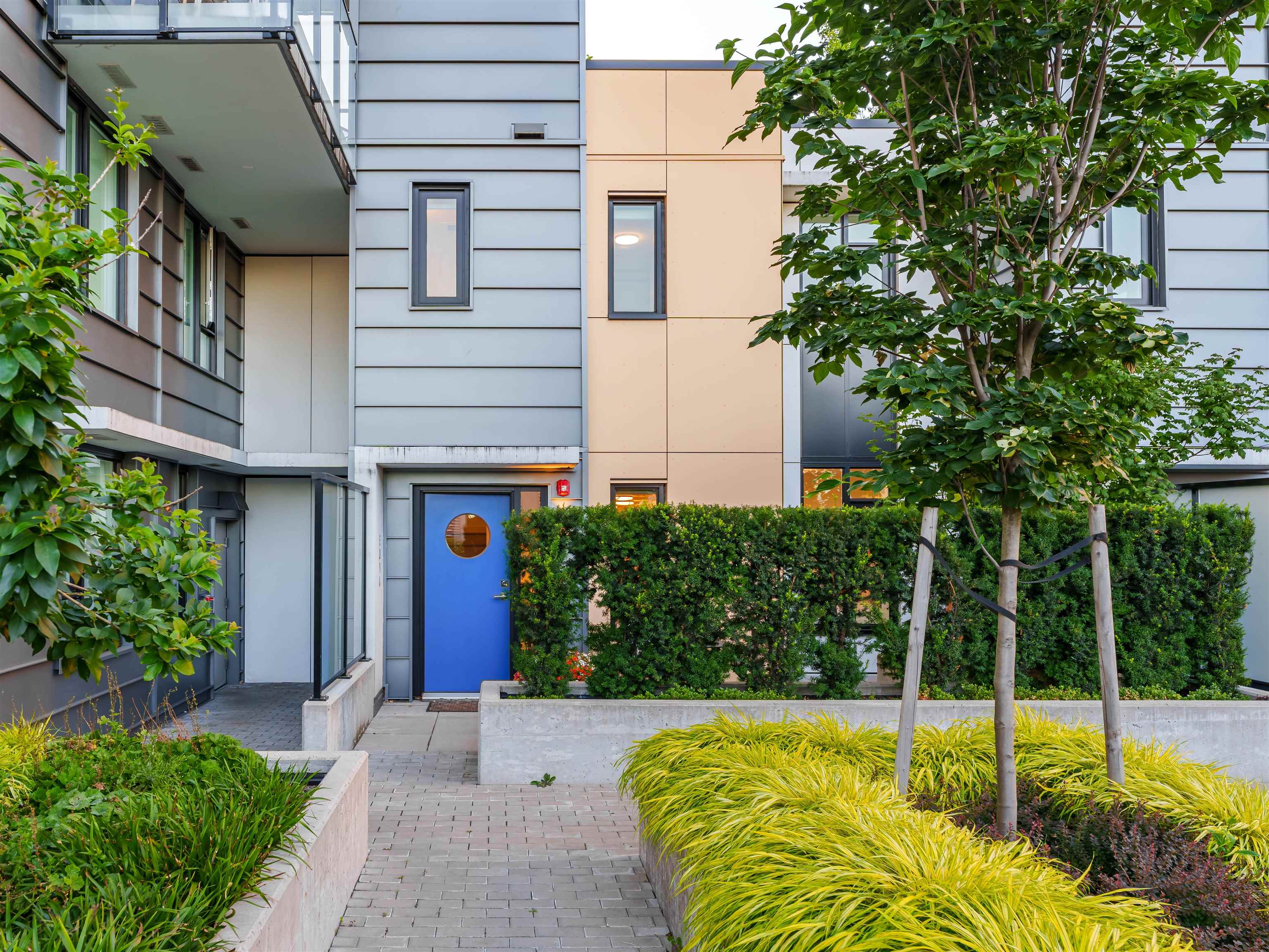 Listing image of 314 1471 HUNTER STREET