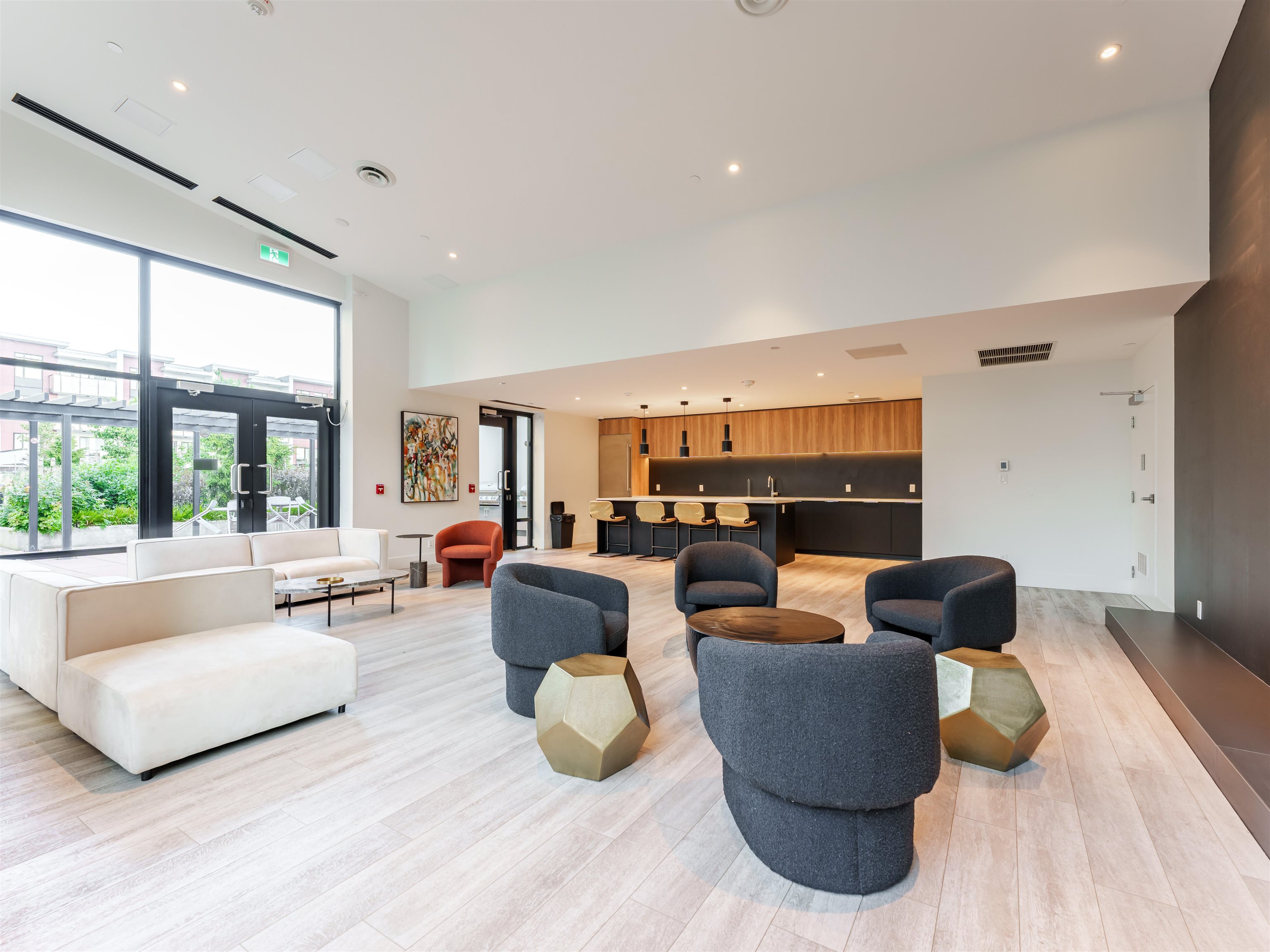 Listing image of 314 1471 HUNTER STREET