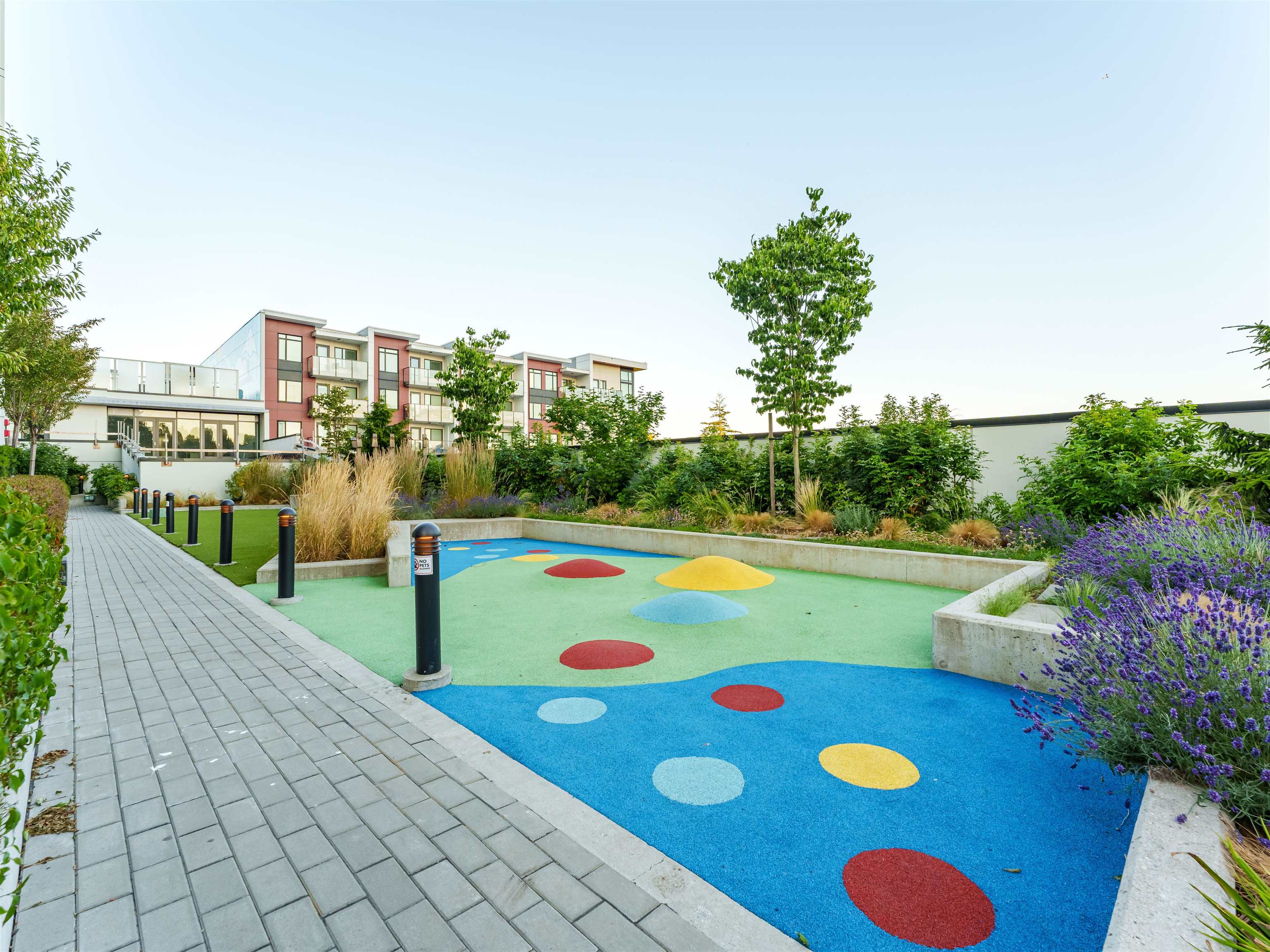 Listing image of 314 1471 HUNTER STREET