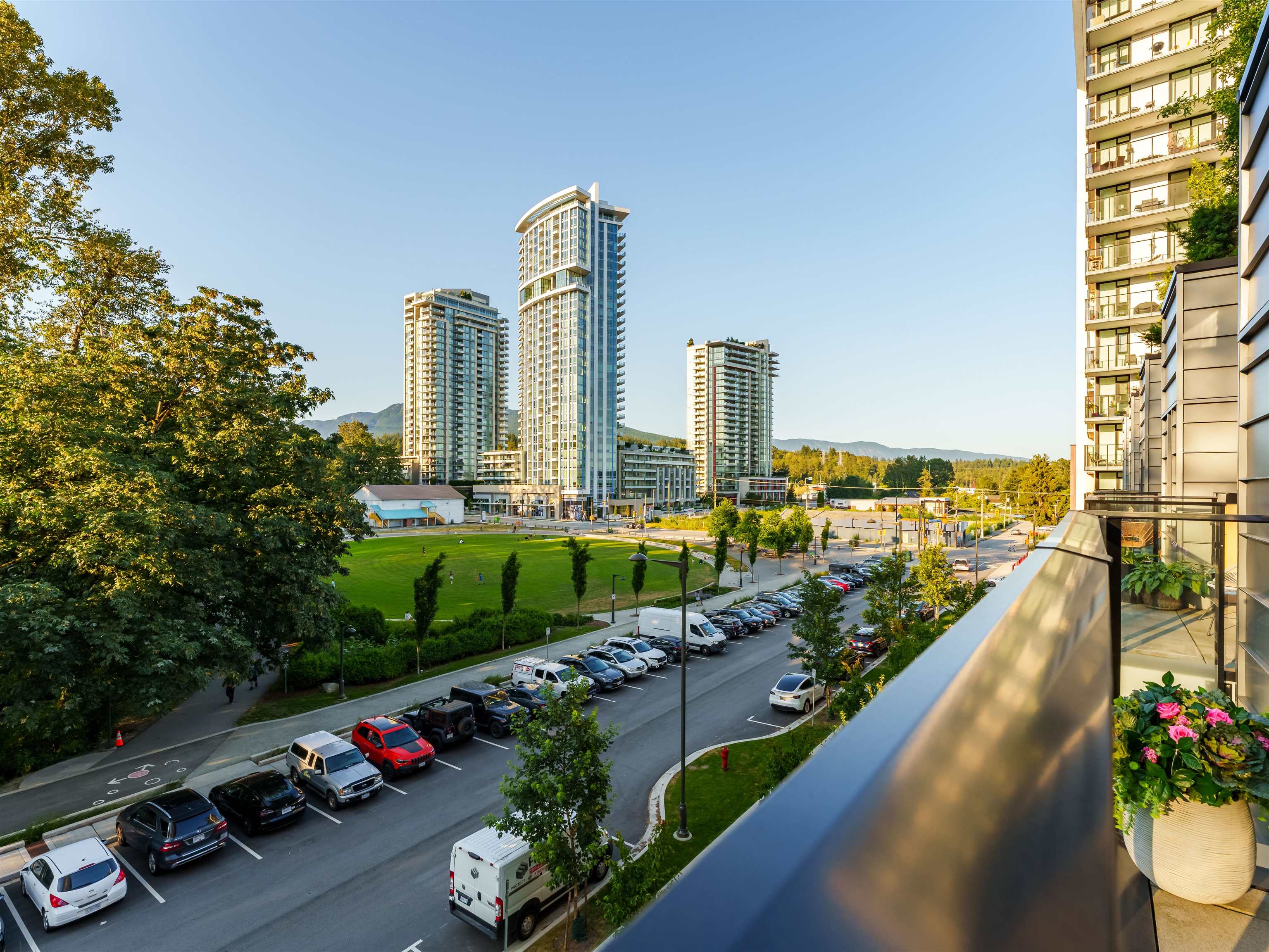 Listing image of 314 1471 HUNTER STREET